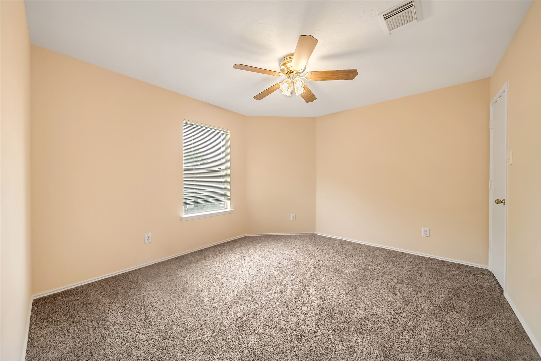 1938 Courtside Place Drive Property Photo 10