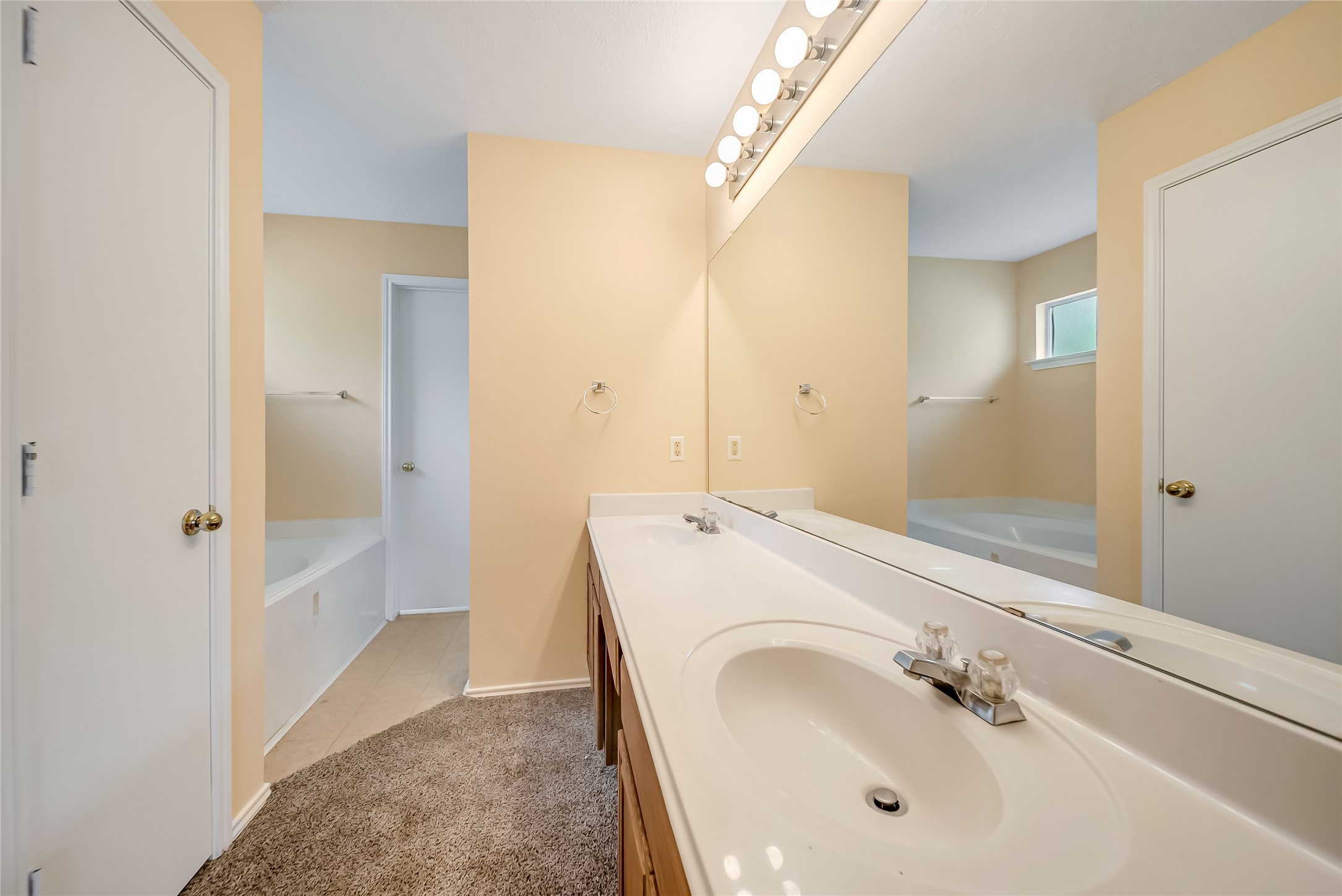 1938 Courtside Place Drive Property Photo 12