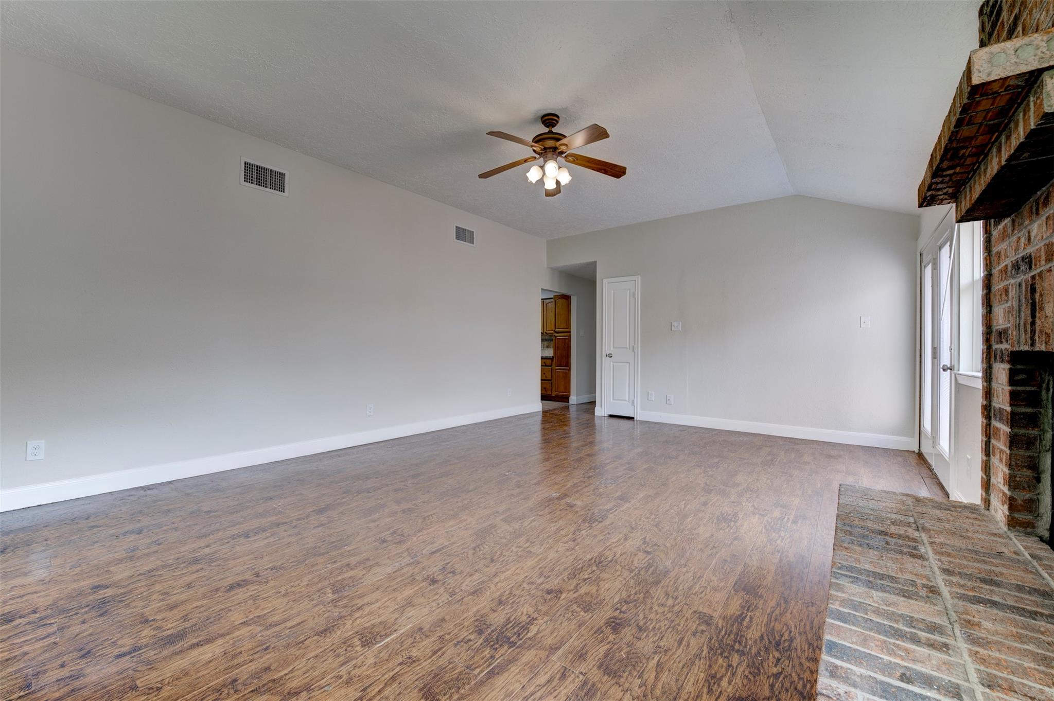 4814 Big Reef Drive Property Photo 4