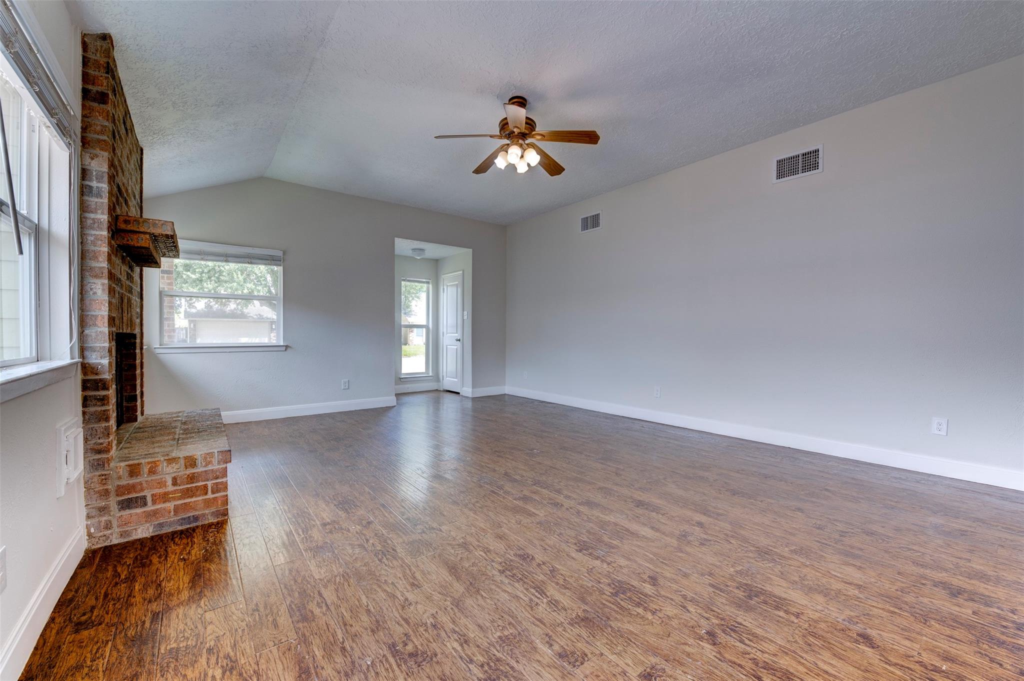 4814 Big Reef Drive Property Photo 5