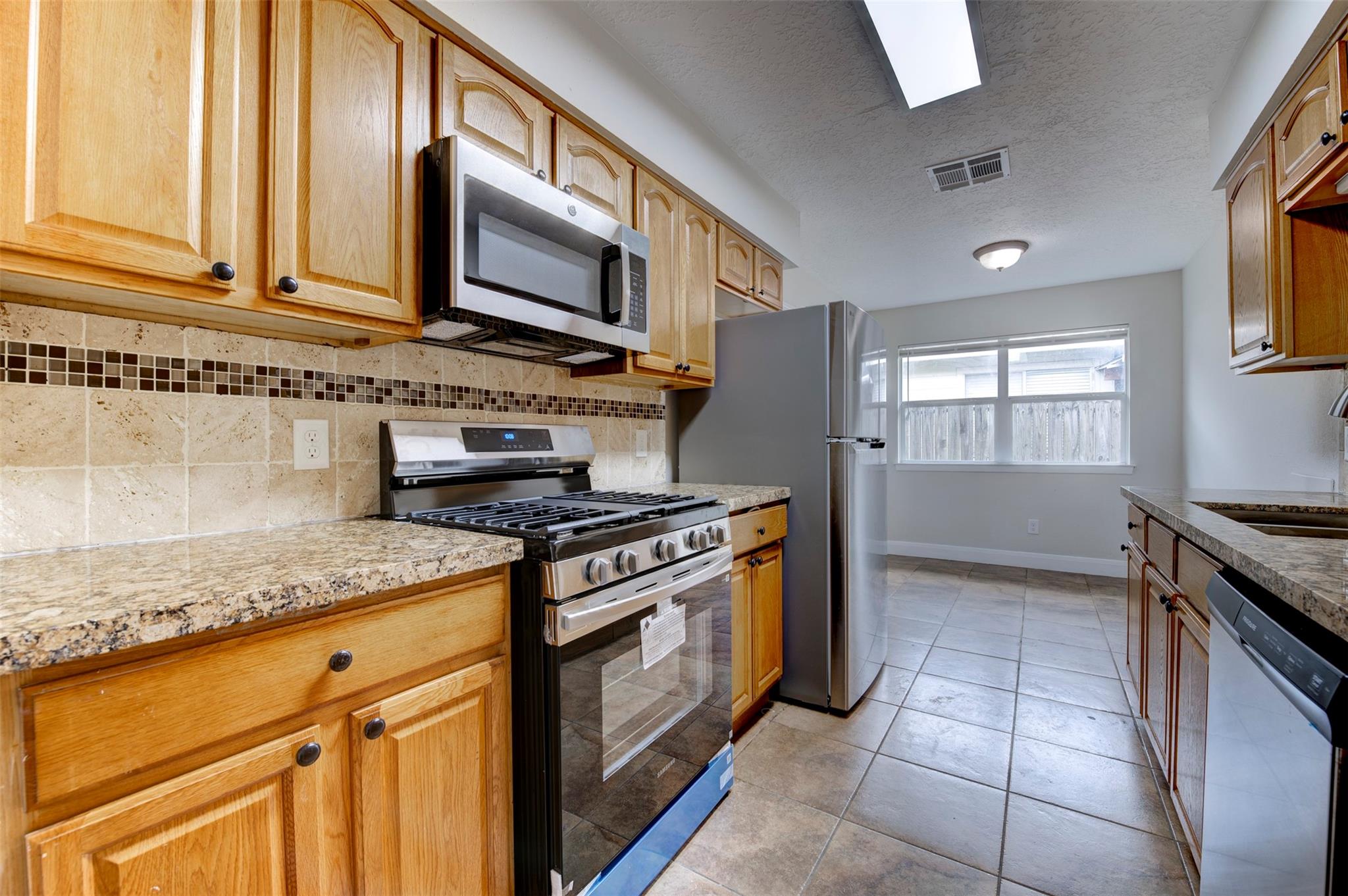 4814 Big Reef Drive Property Photo 10