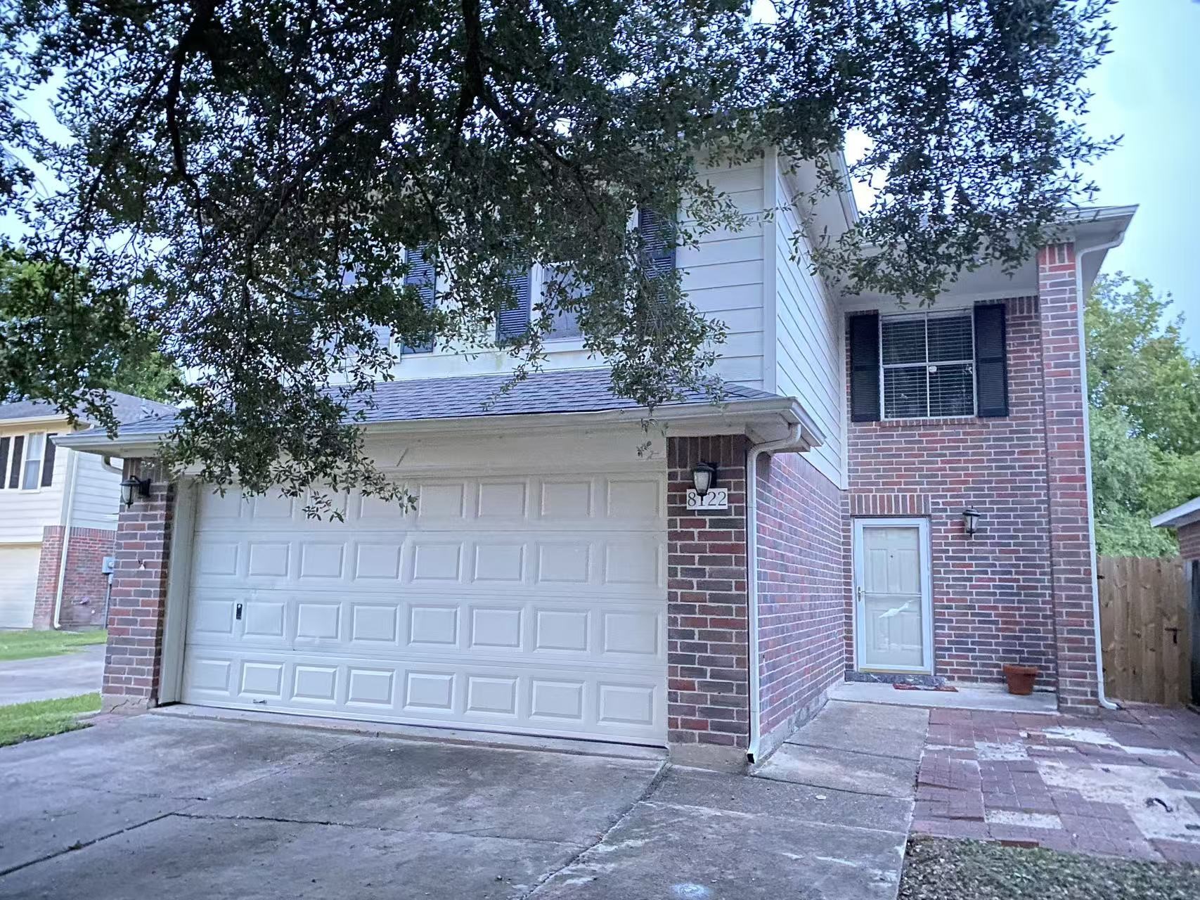 8122 Golf Green Circle Property Photo 1