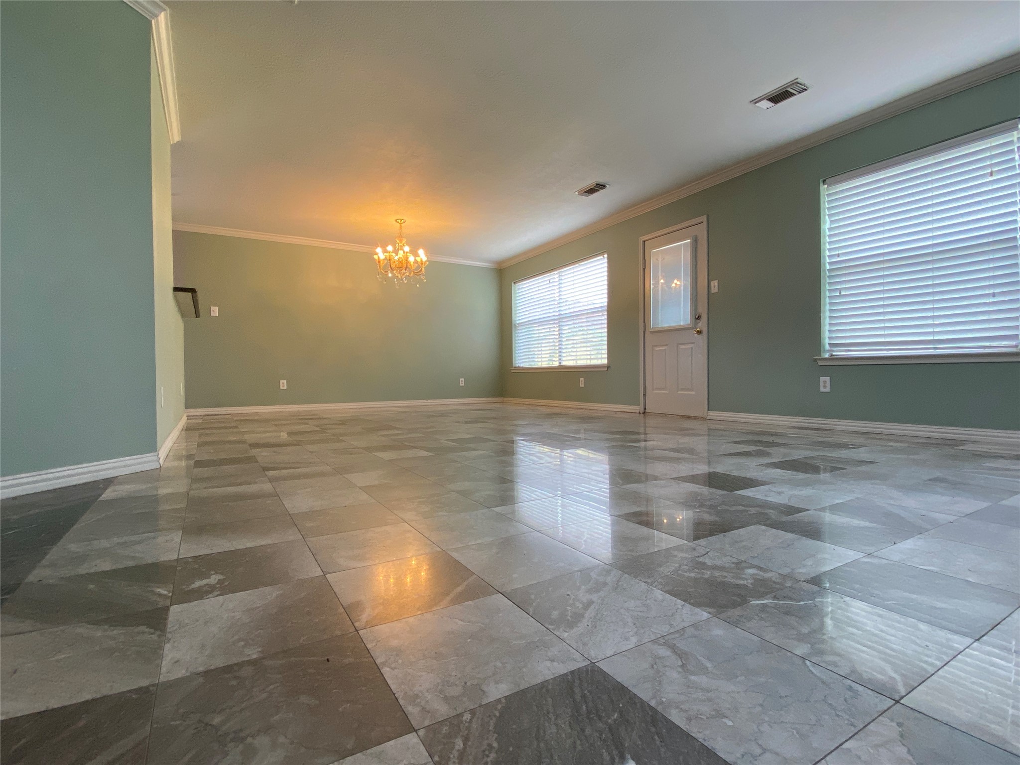8122 Golf Green Circle Property Photo 4