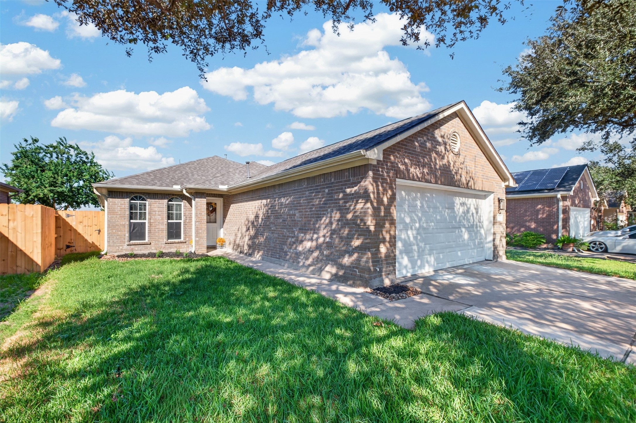 5107 Royal Cypress Drive Property Photo 5