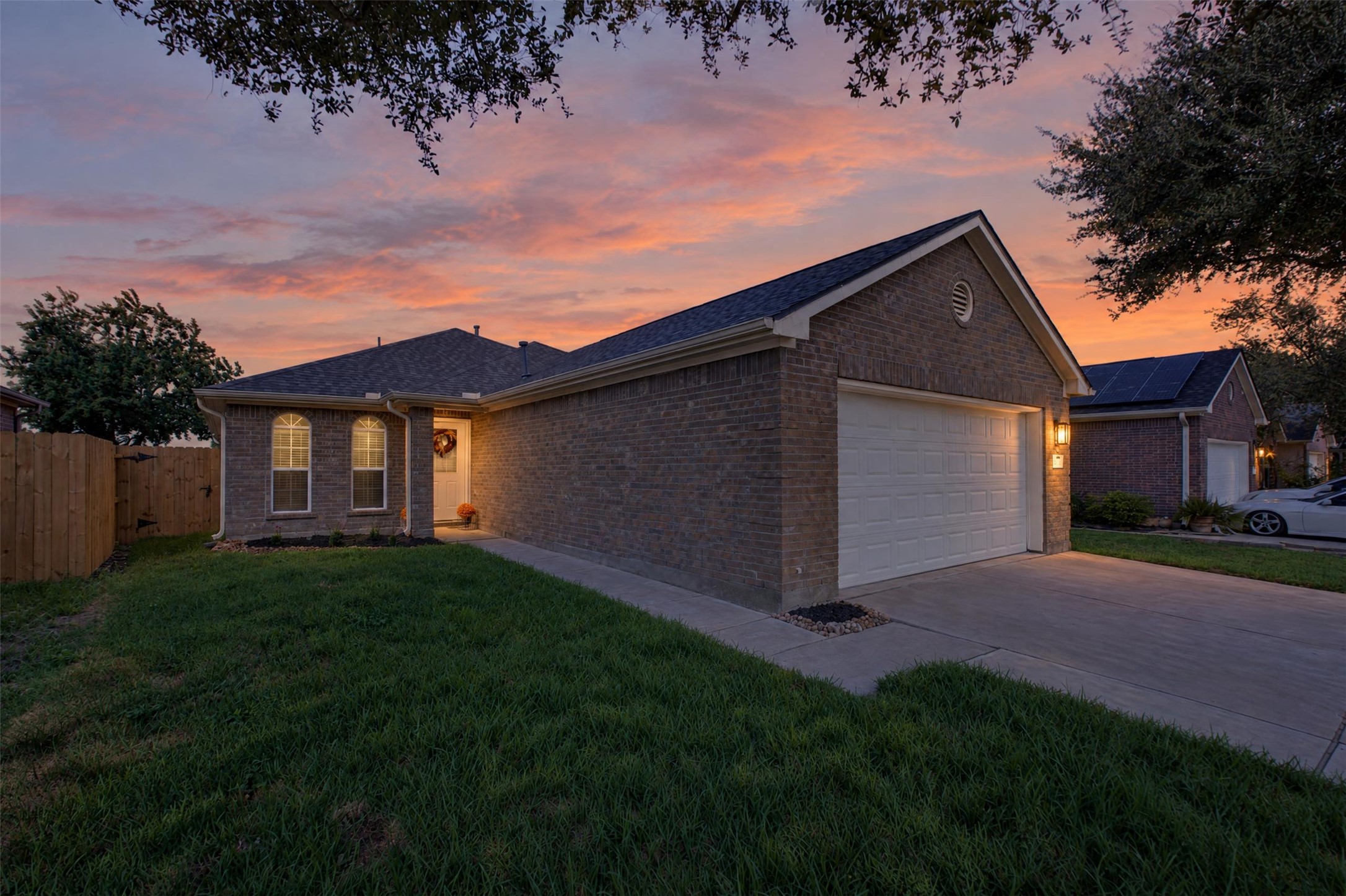 5107 Royal Cypress Drive Property Photo 6