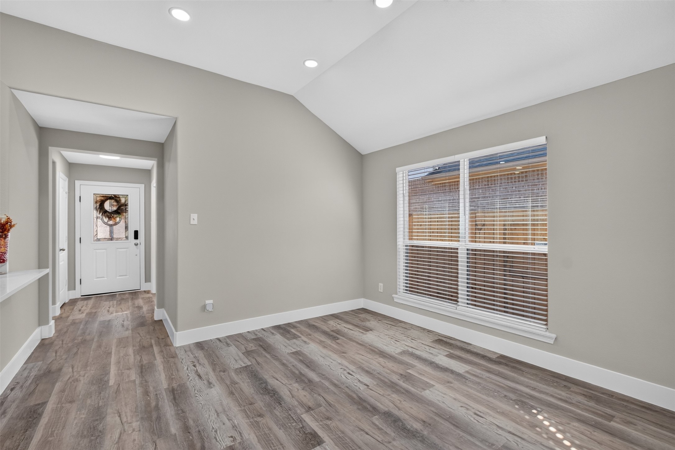 5107 Royal Cypress Drive Property Photo 12