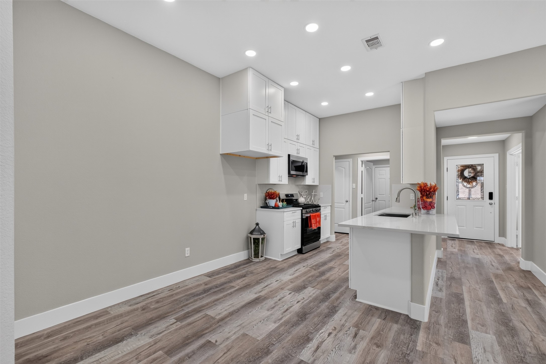 5107 Royal Cypress Drive Property Photo 15