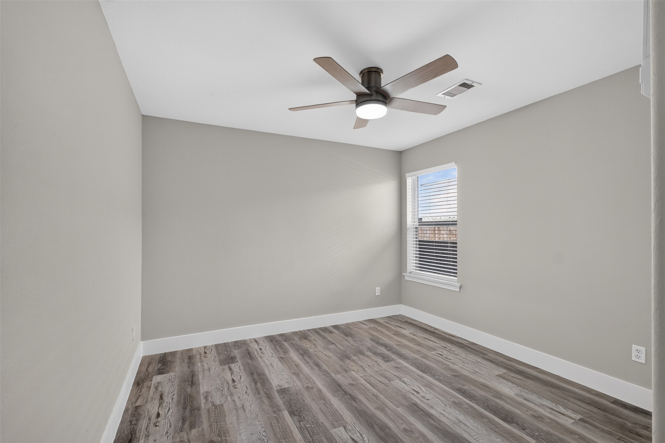 5107 Royal Cypress Drive Property Photo 26