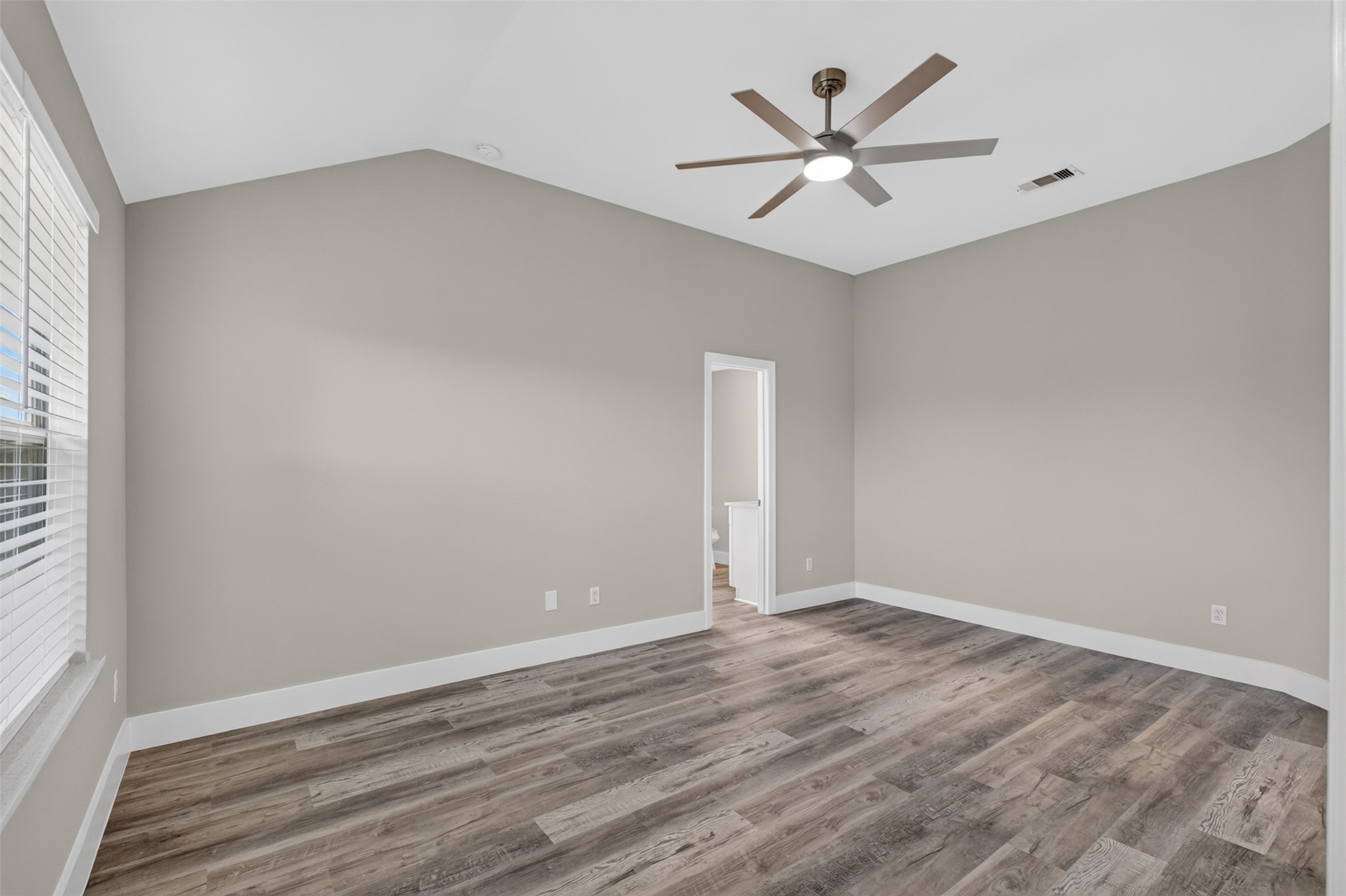 5107 Royal Cypress Drive Property Photo 33