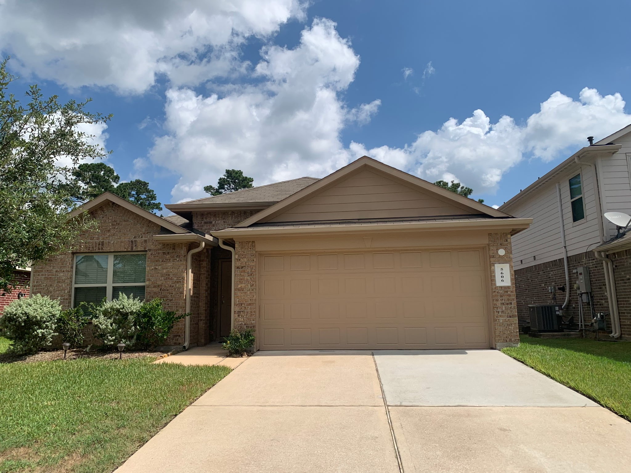 5606 Mesquite Oaks Trail Property Photo 1