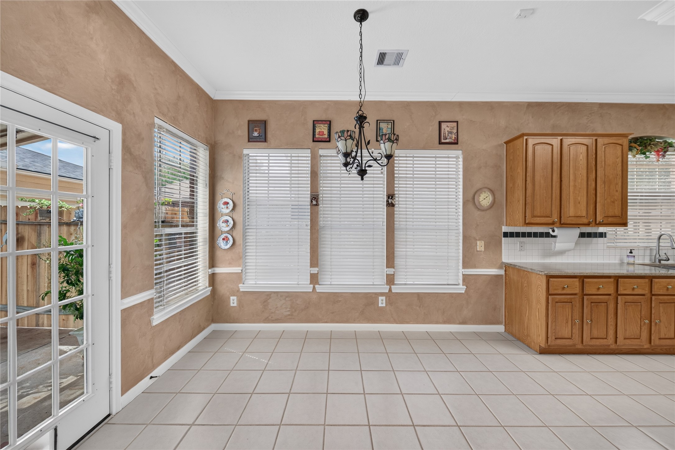 4311 Greystone Way Property Photo 16