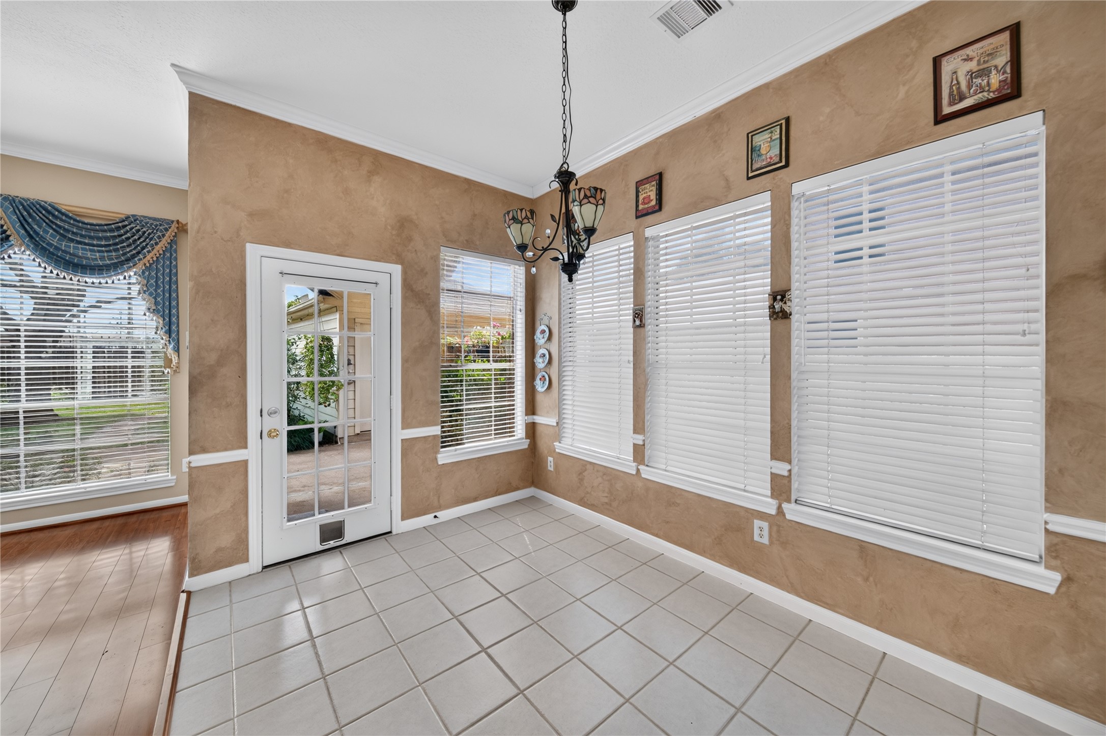 4311 Greystone Way Property Photo 17