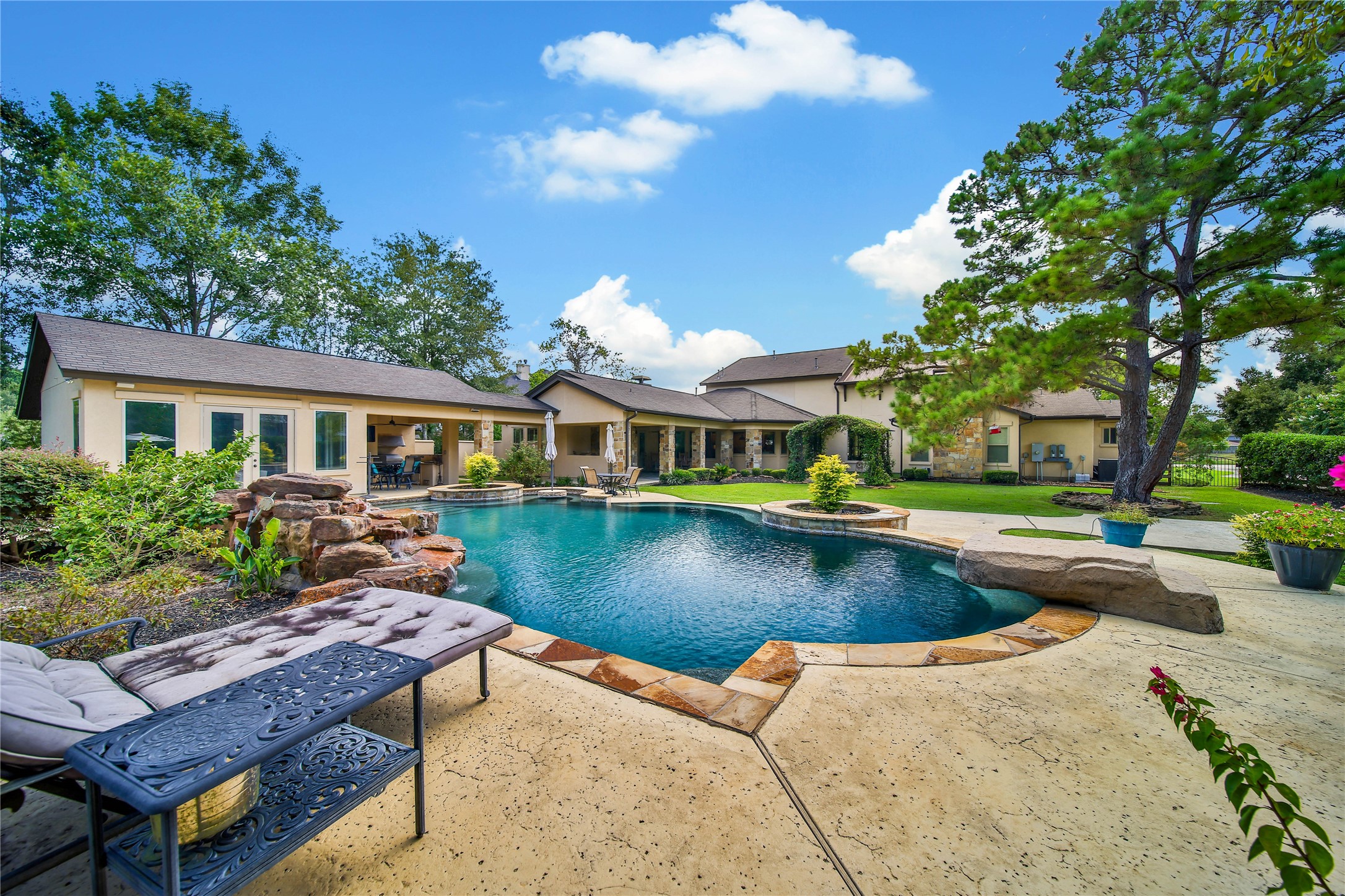 12718 Hunters Canyon Lane Property Photo 45