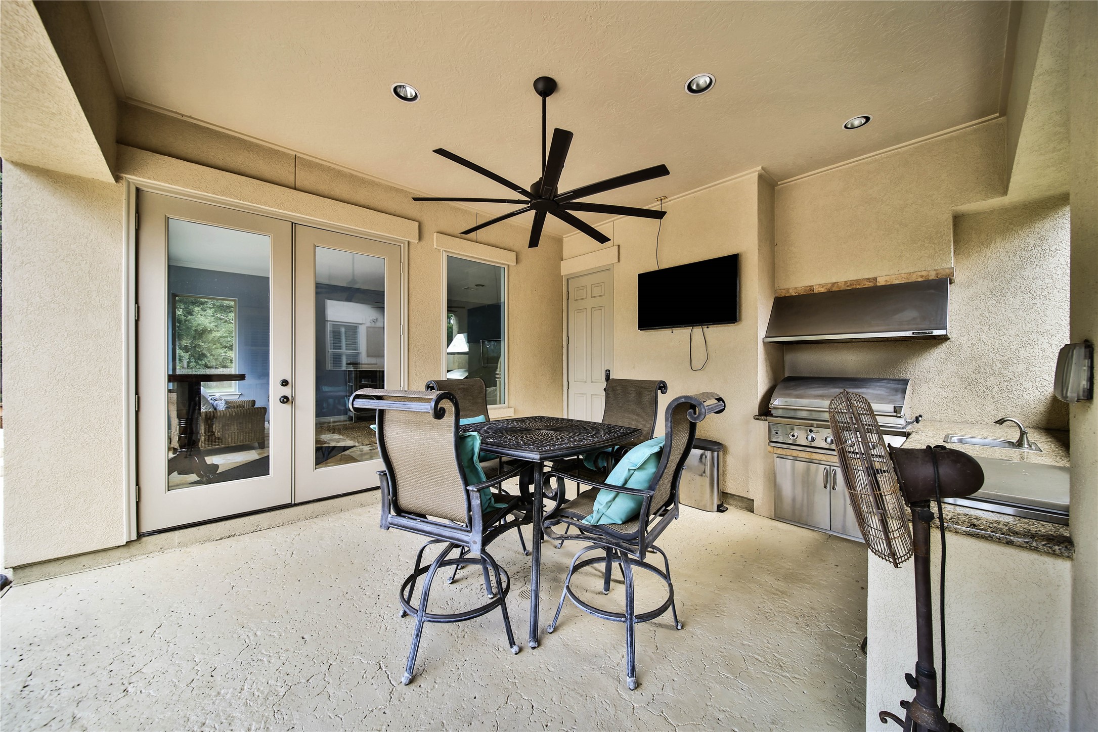 12718 Hunters Canyon Lane Property Photo 46