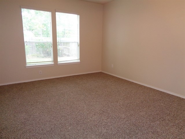 2903 Plum Lake Drive Property Photo 4