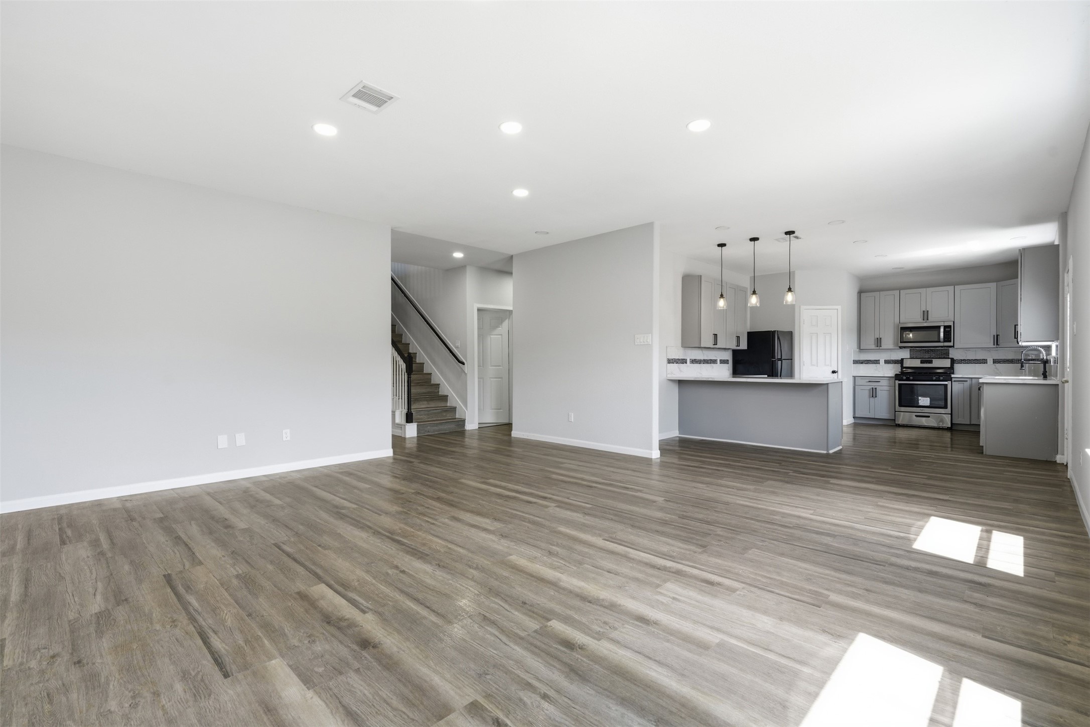 21330 Amesbury Meadow Lane Property Photo 5