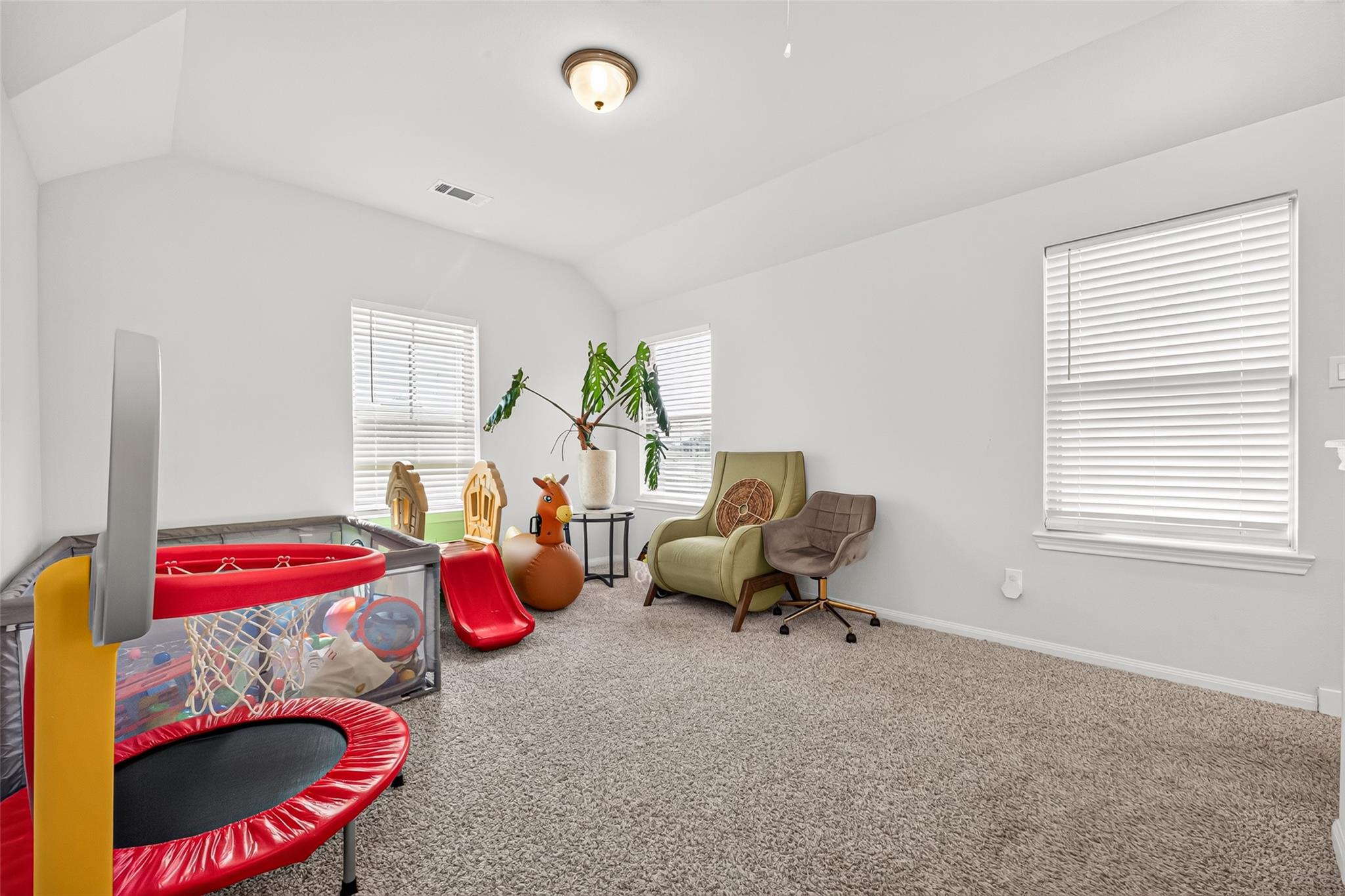 737 Lake Lacosta Drive Property Photo 16