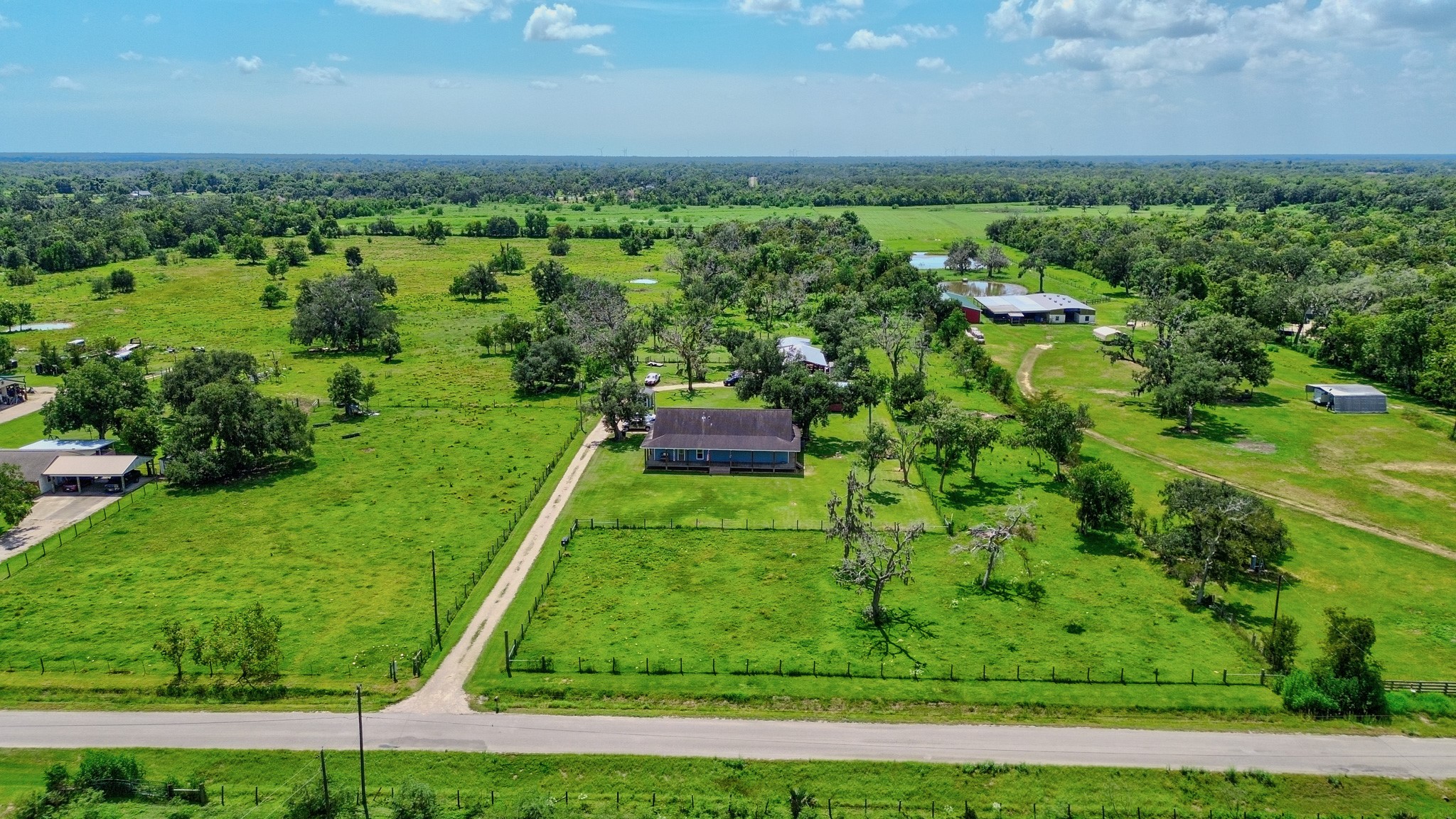 4773 County Road 652 Property Photo 1