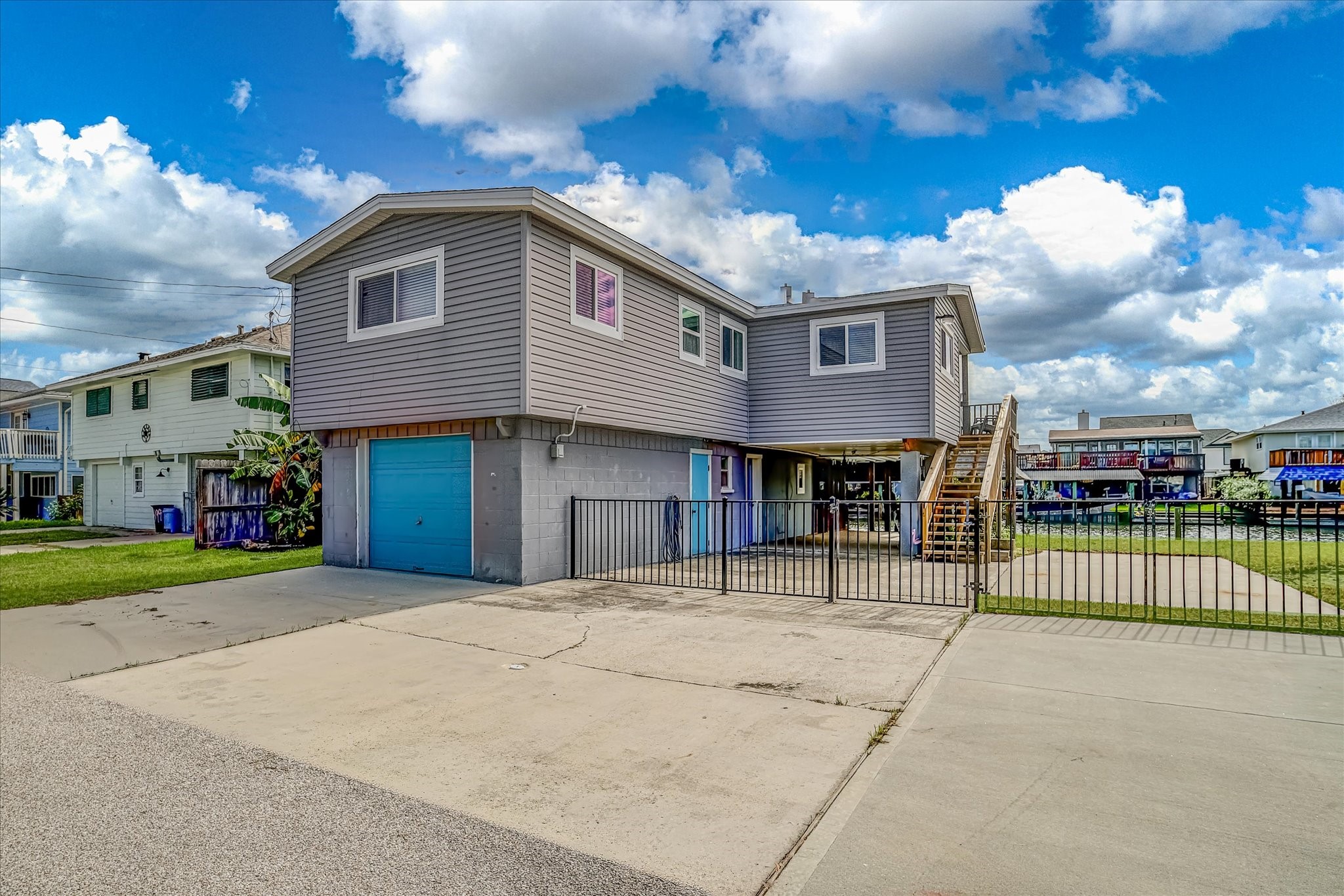 400 Ling Property Photo 1