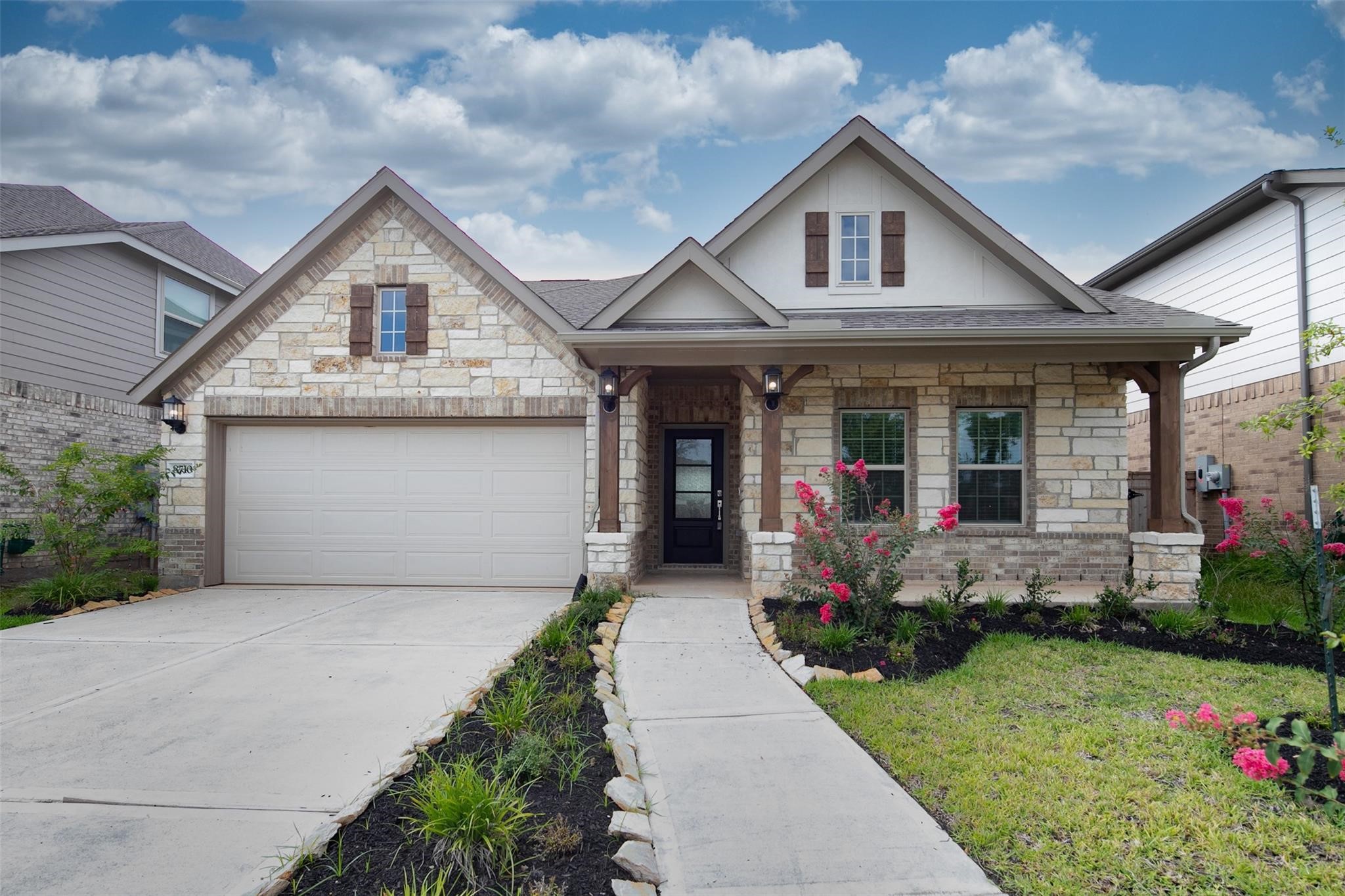 8710 Morning Glow Drive Property Photo 1