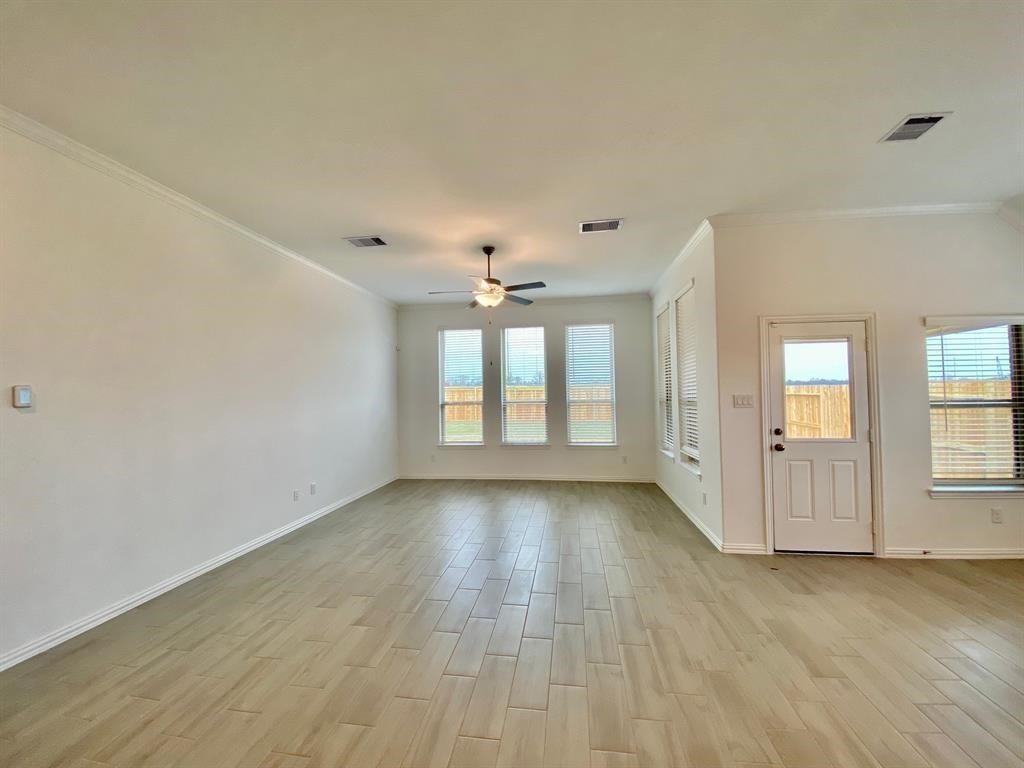 8710 Morning Glow Drive Property Photo 7