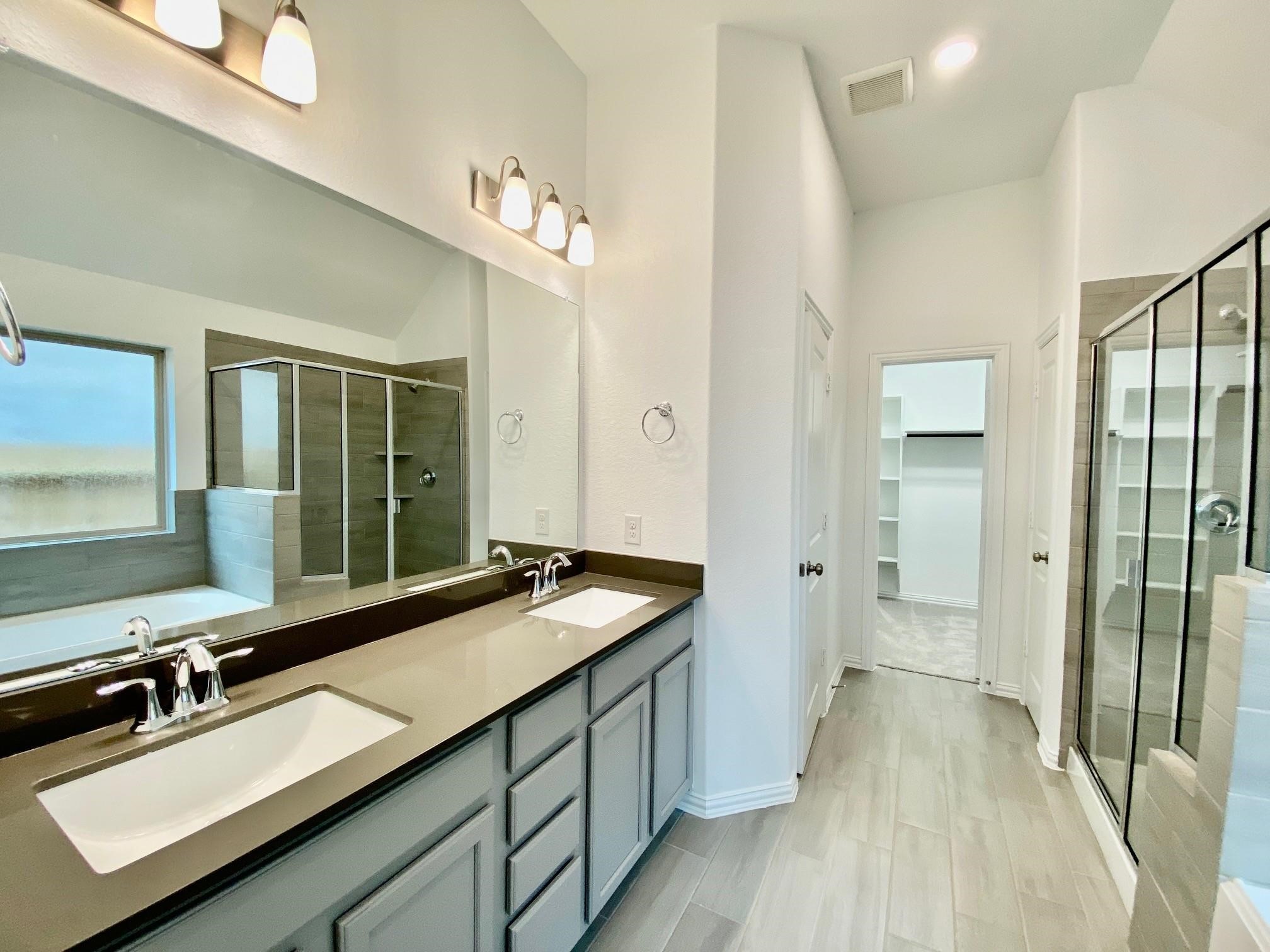 8710 Morning Glow Drive Property Photo 8