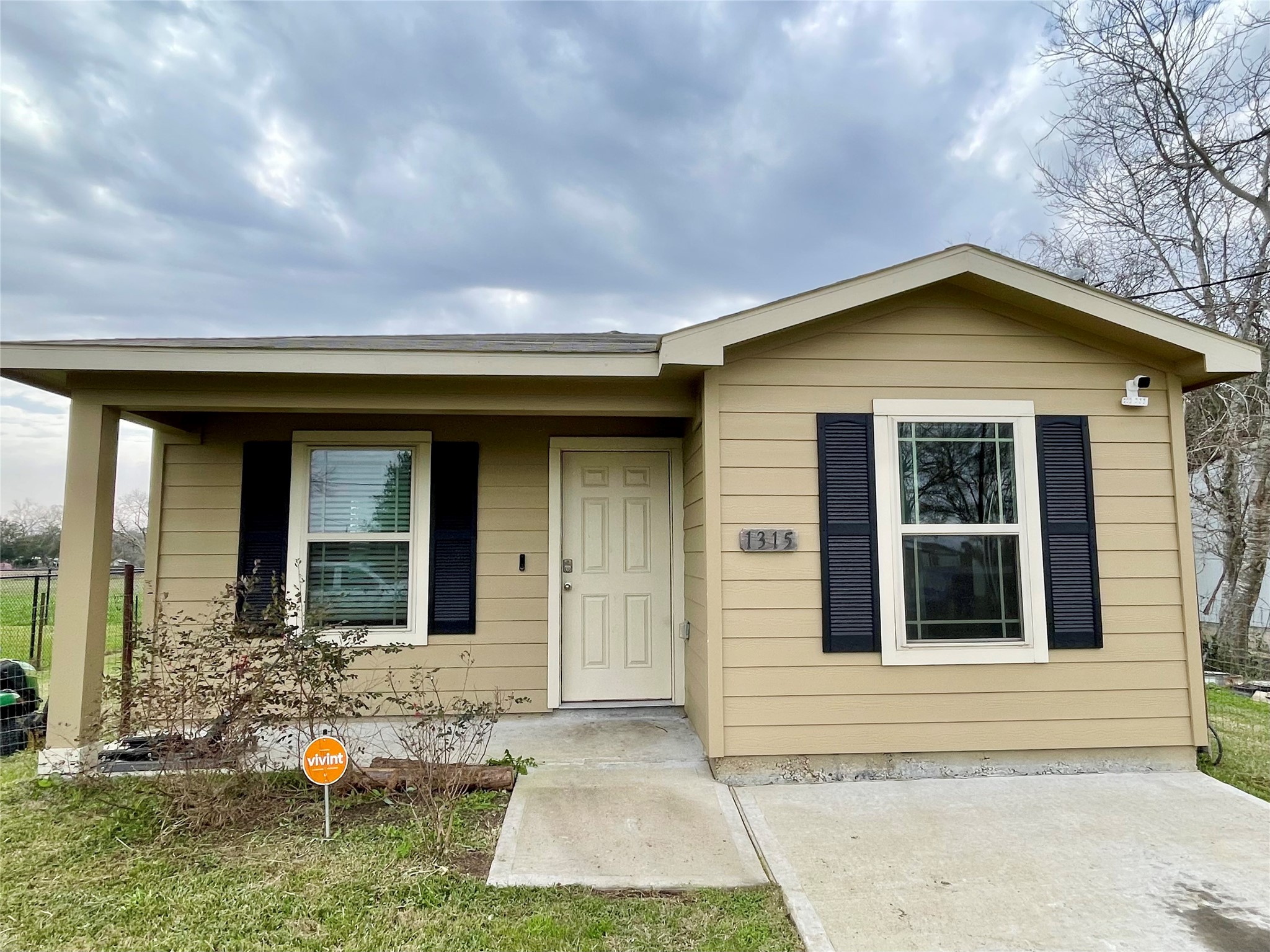 1315 Sam Street Property Photo 1