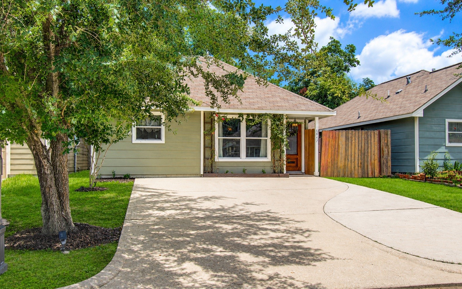 8647 Suburban Oaks Road Property Photo 5