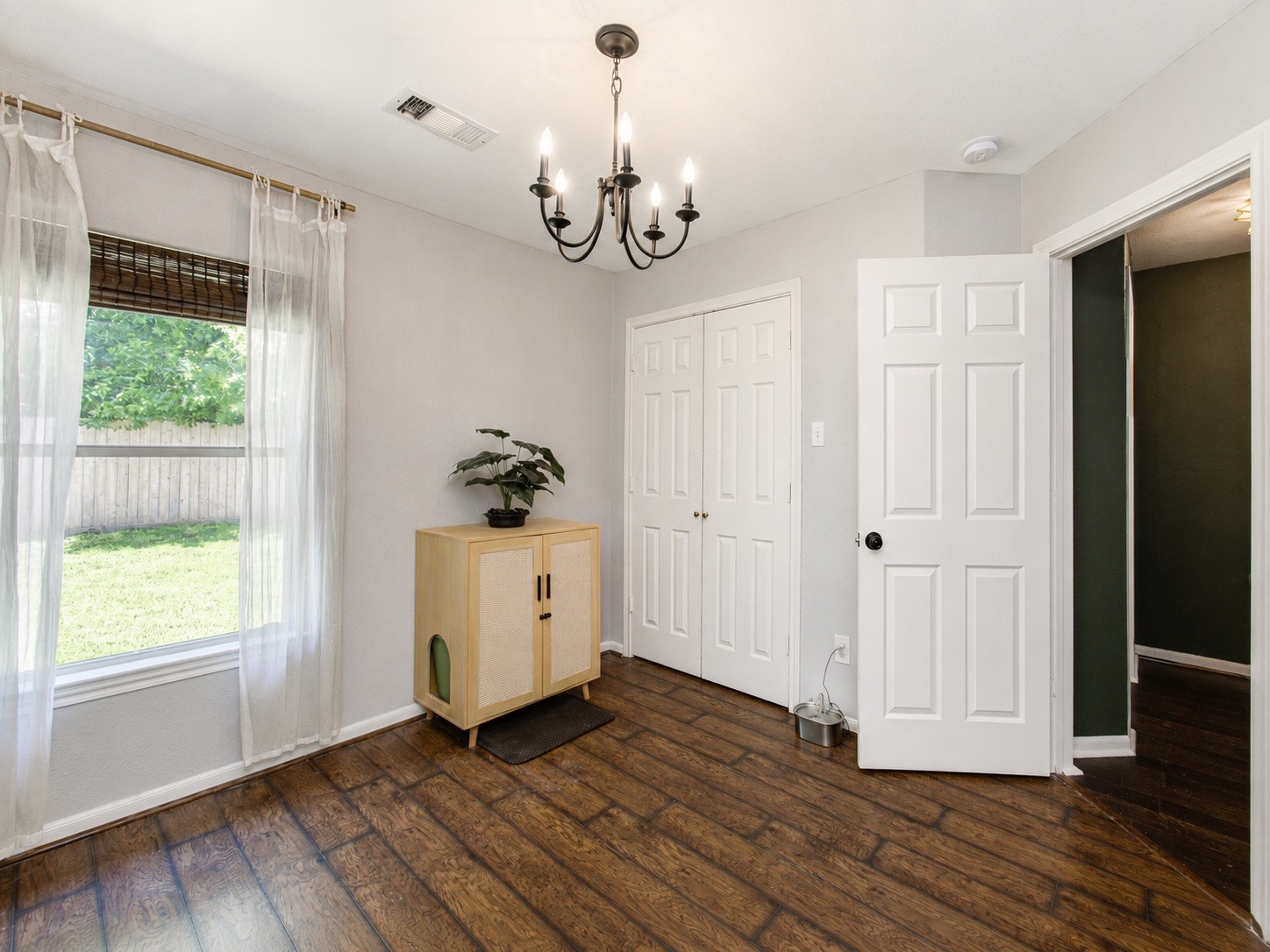 8647 Suburban Oaks Road Property Photo 16