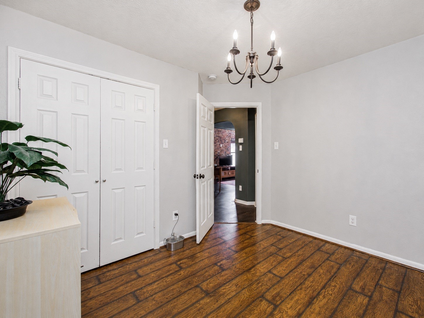 8647 Suburban Oaks Road Property Photo 17