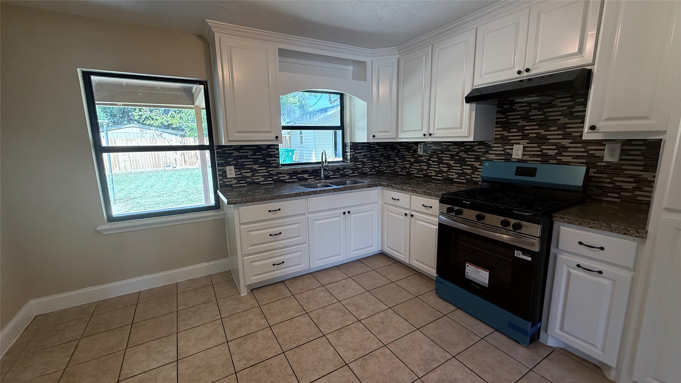10425 Chambers Street Property Photo 5