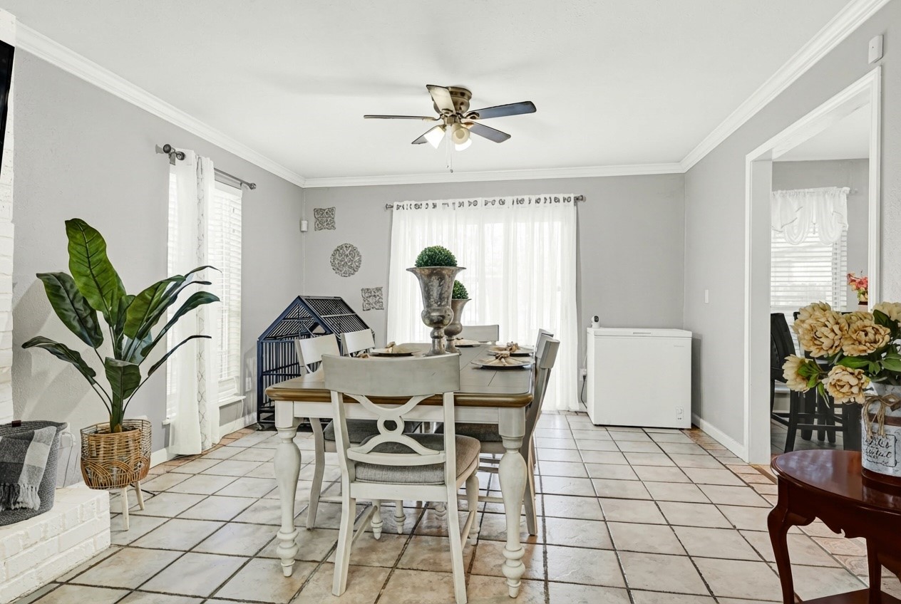 18014 Autumn Hills Drive Property Photo 4