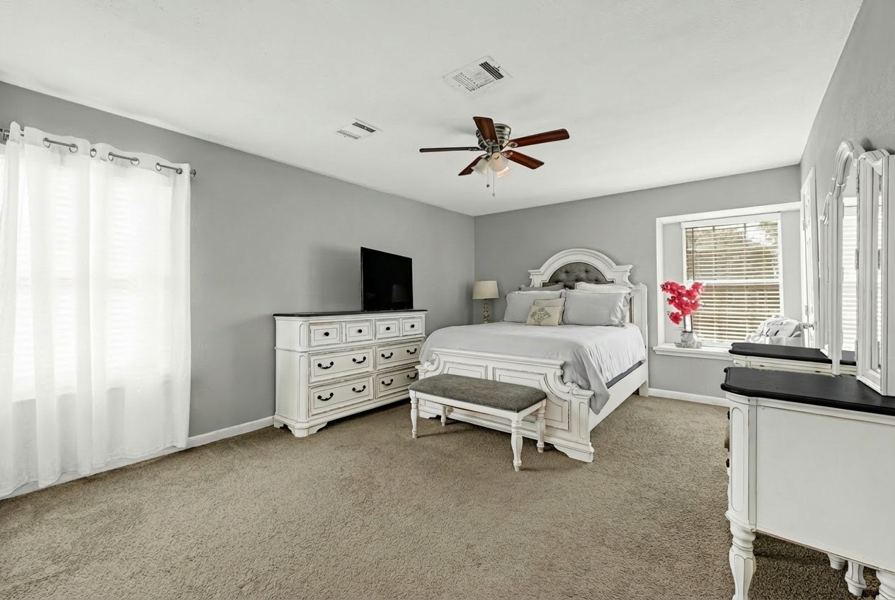 18014 Autumn Hills Drive Property Photo 10