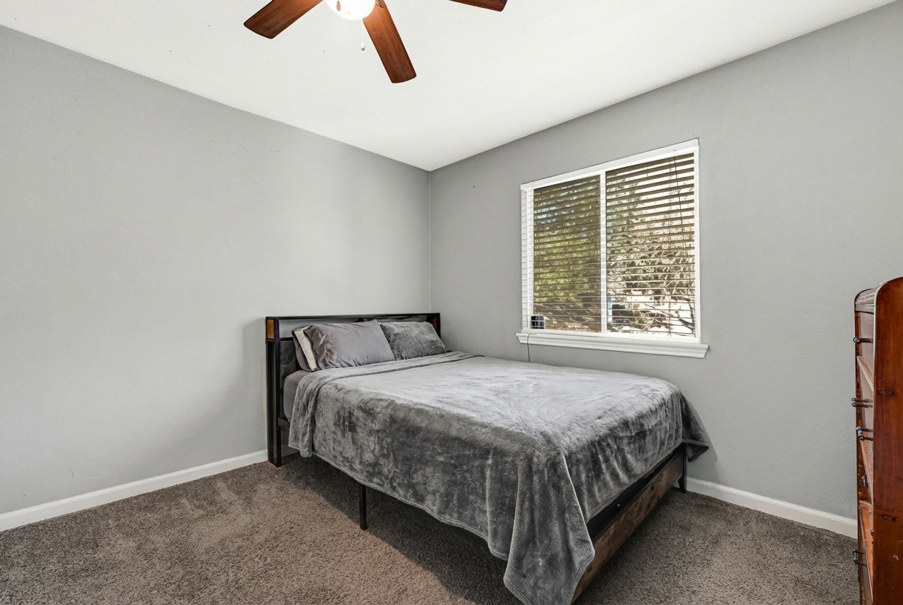 18014 Autumn Hills Drive Property Photo 12