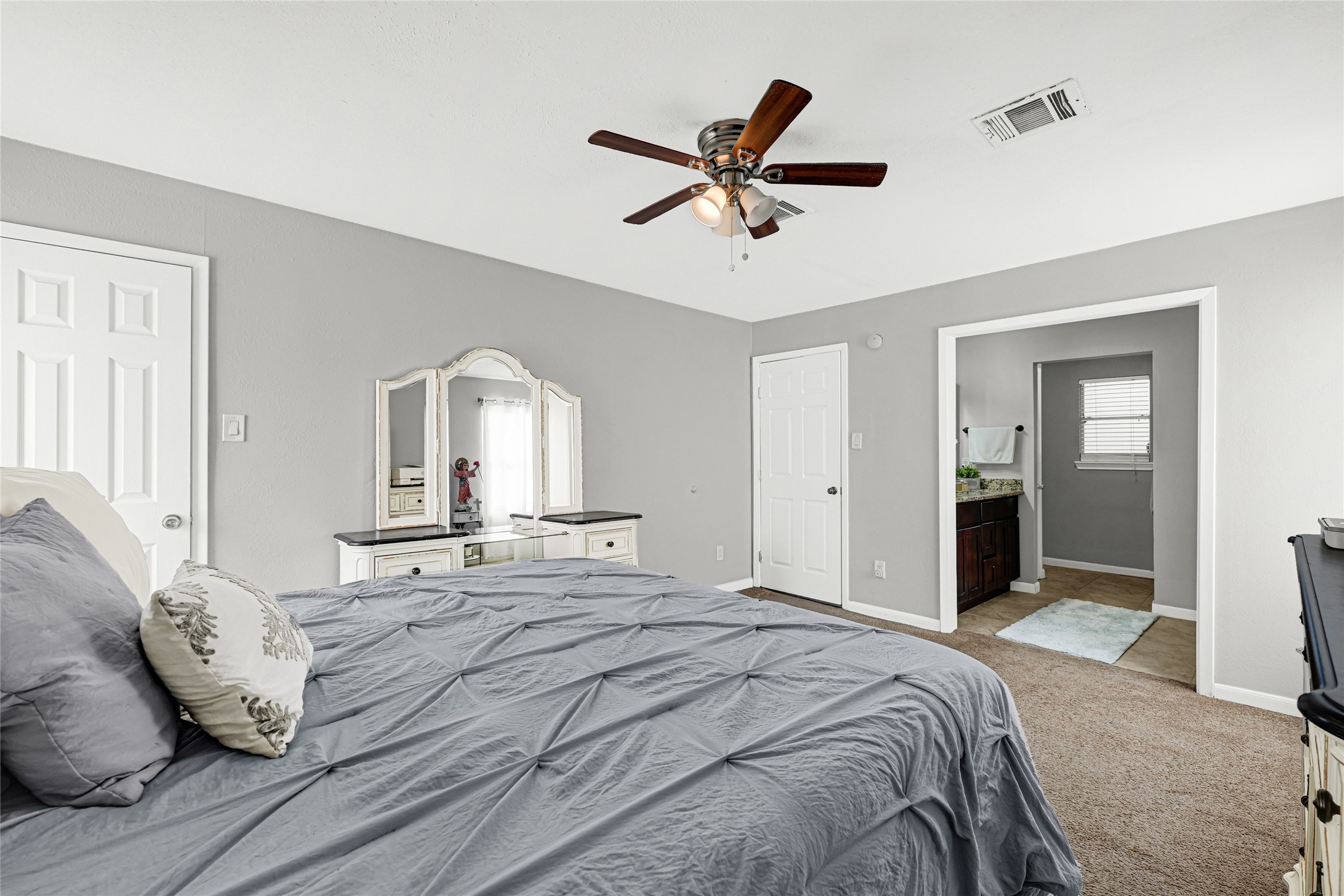 18014 Autumn Hills Drive Property Photo 20