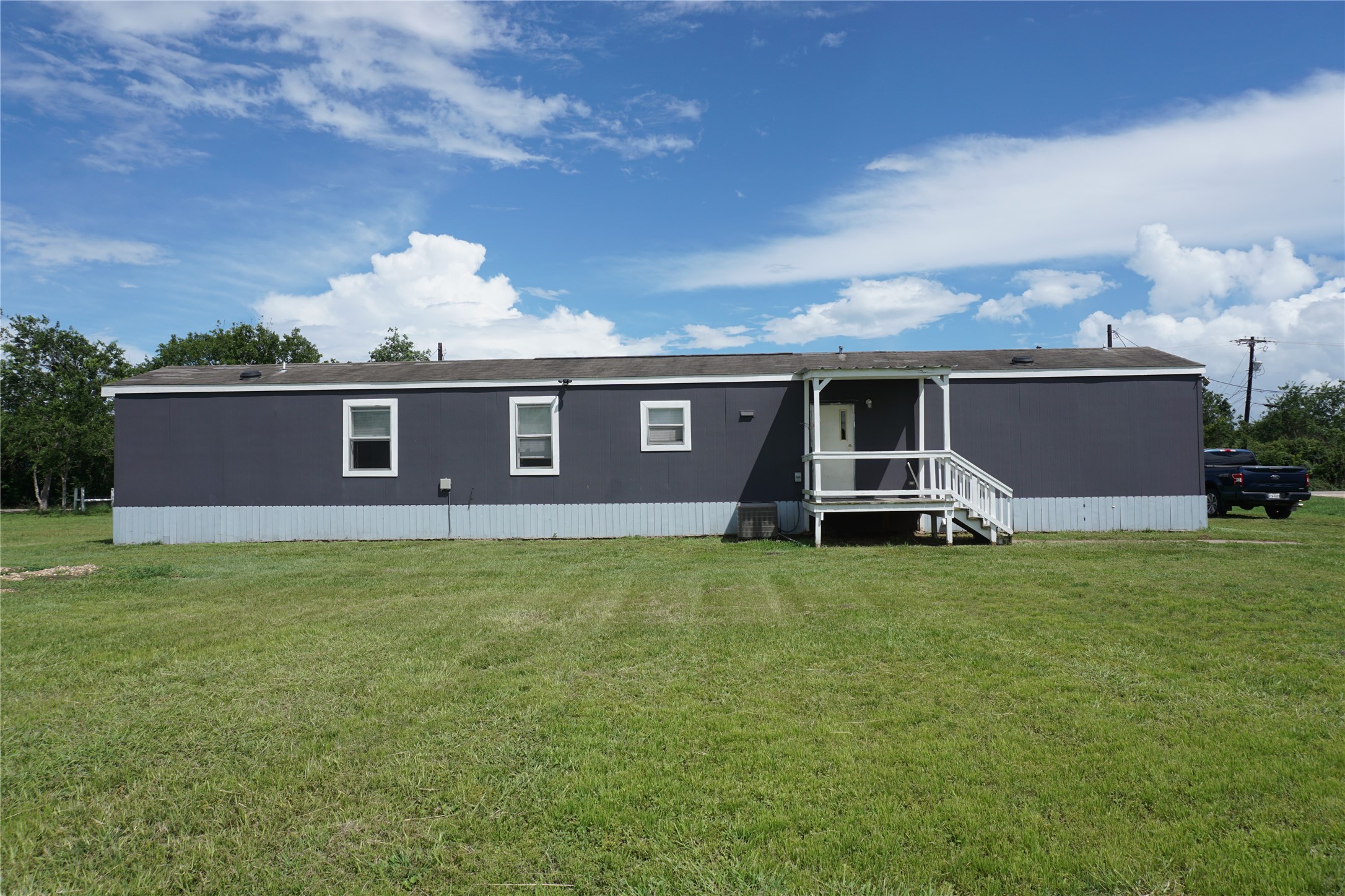 710 Parkmoor Boulevard Property Photo 2