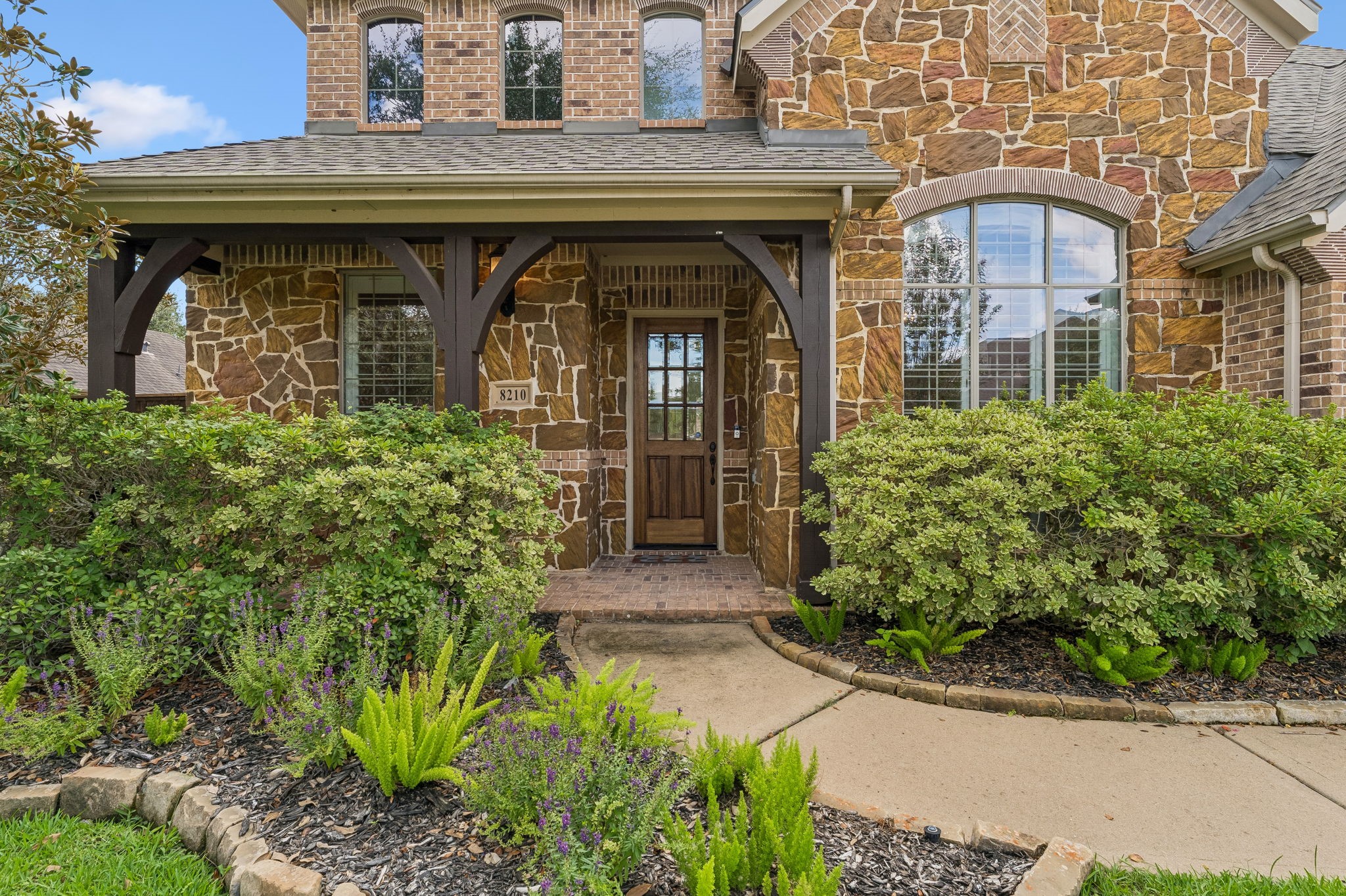 8210 Thunder Ridge Way Property Photo 3