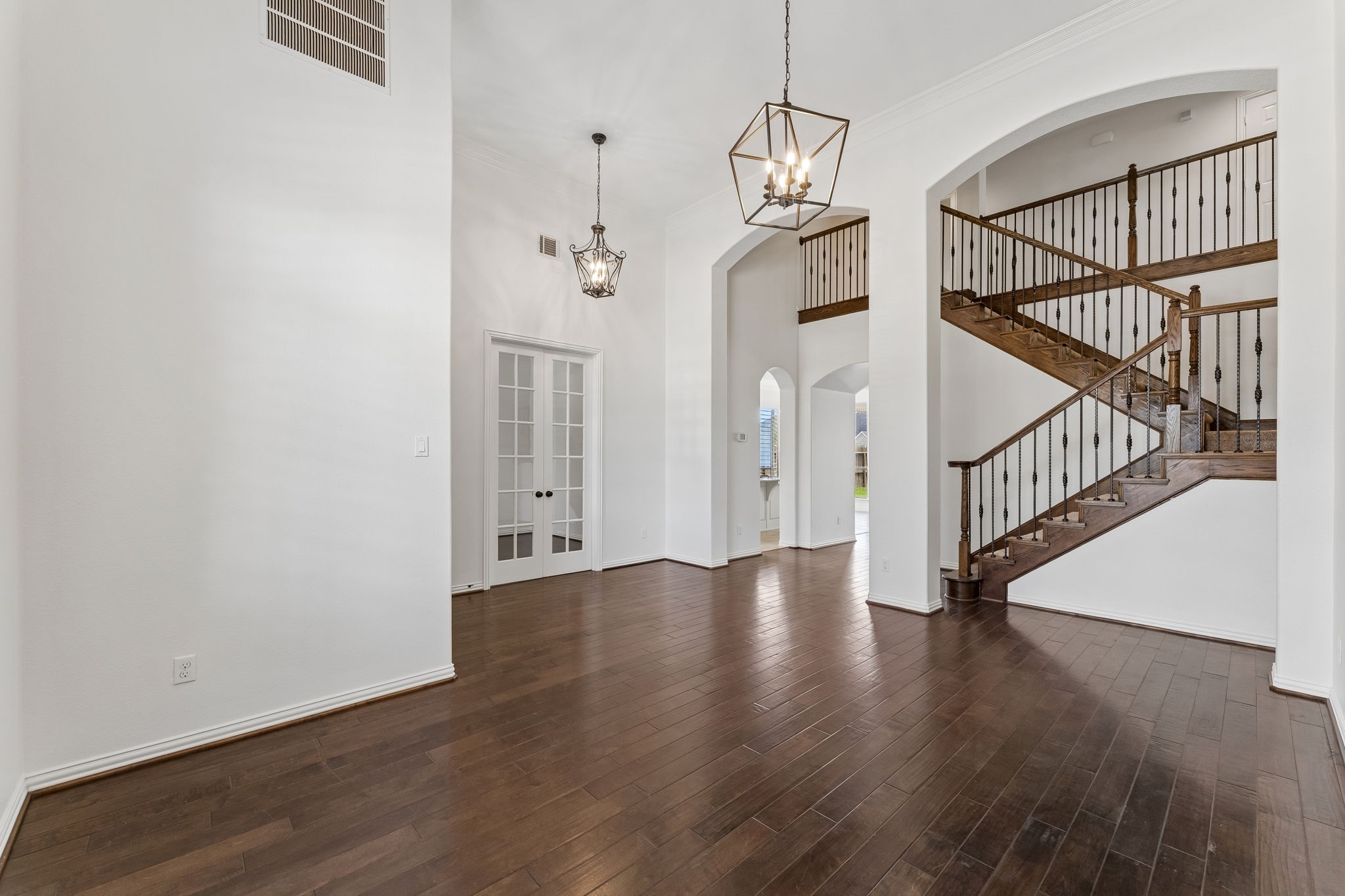 8210 Thunder Ridge Way Property Photo 7