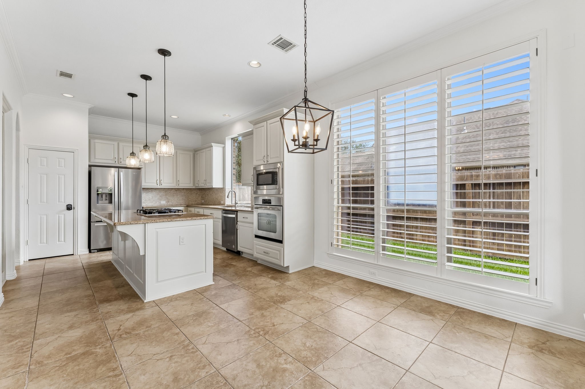 8210 Thunder Ridge Way Property Photo 14