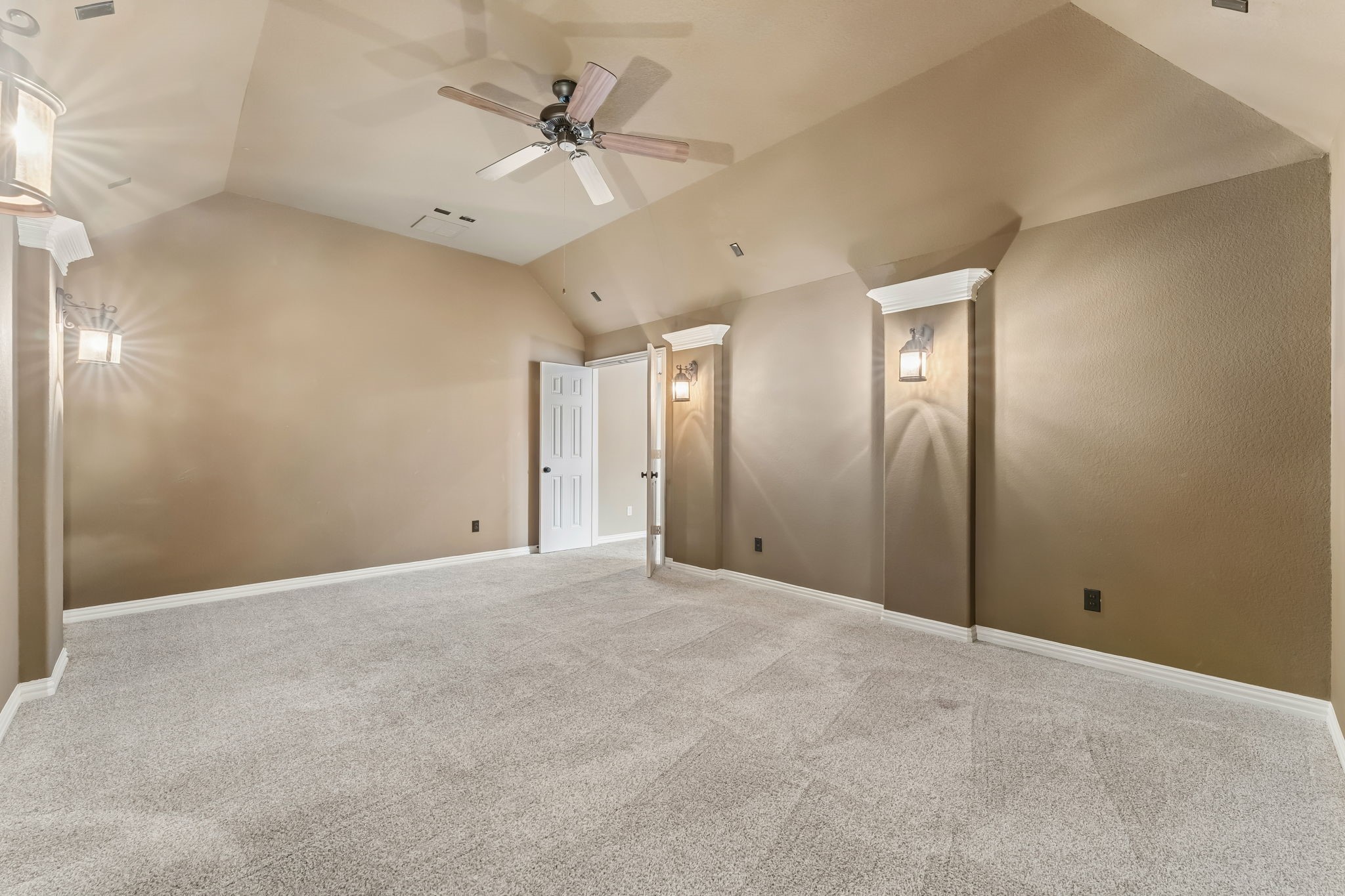 8210 Thunder Ridge Way Property Photo 30