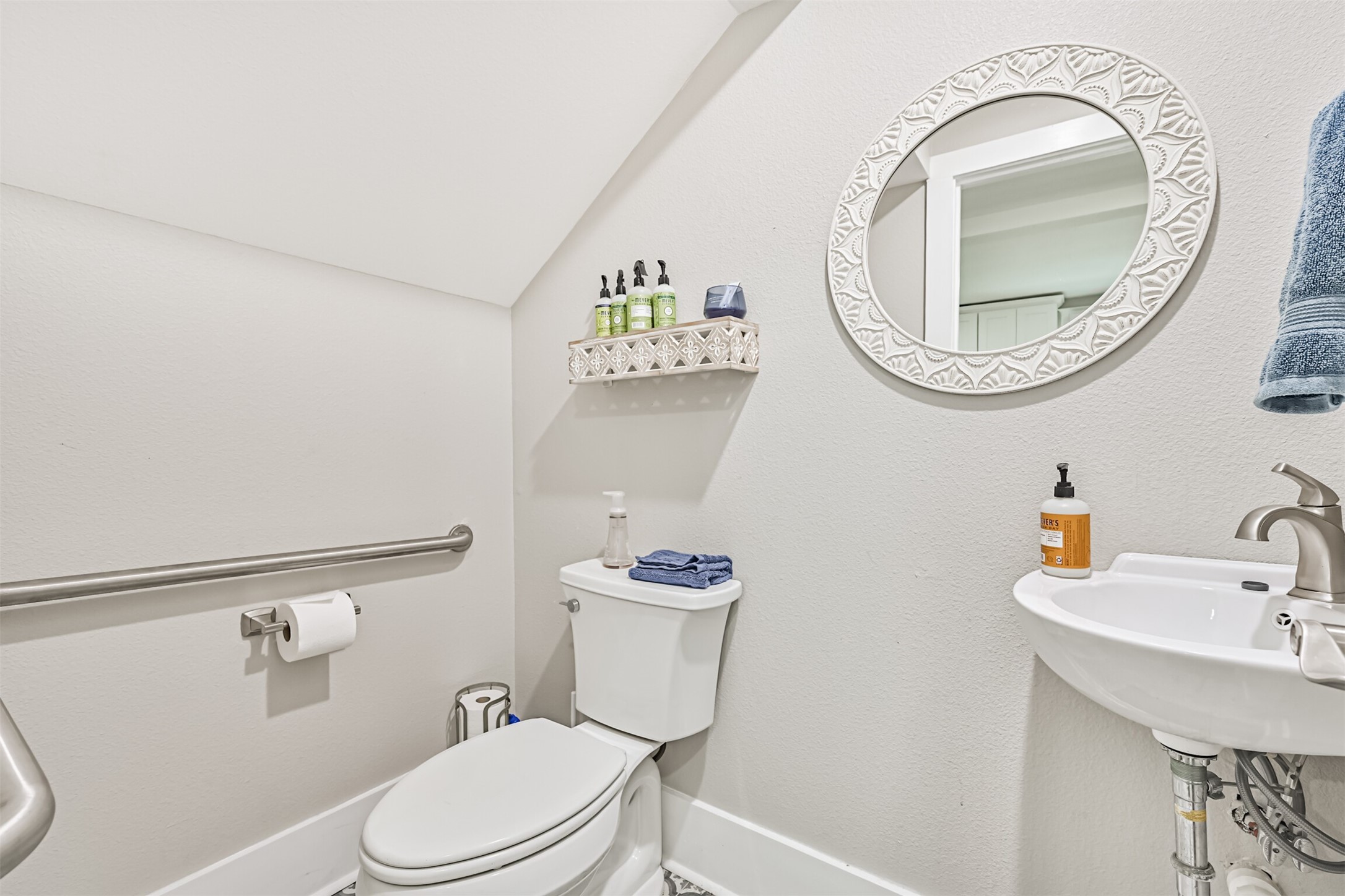 3010 Bernardo De Galvez Avenue Property Photo 16