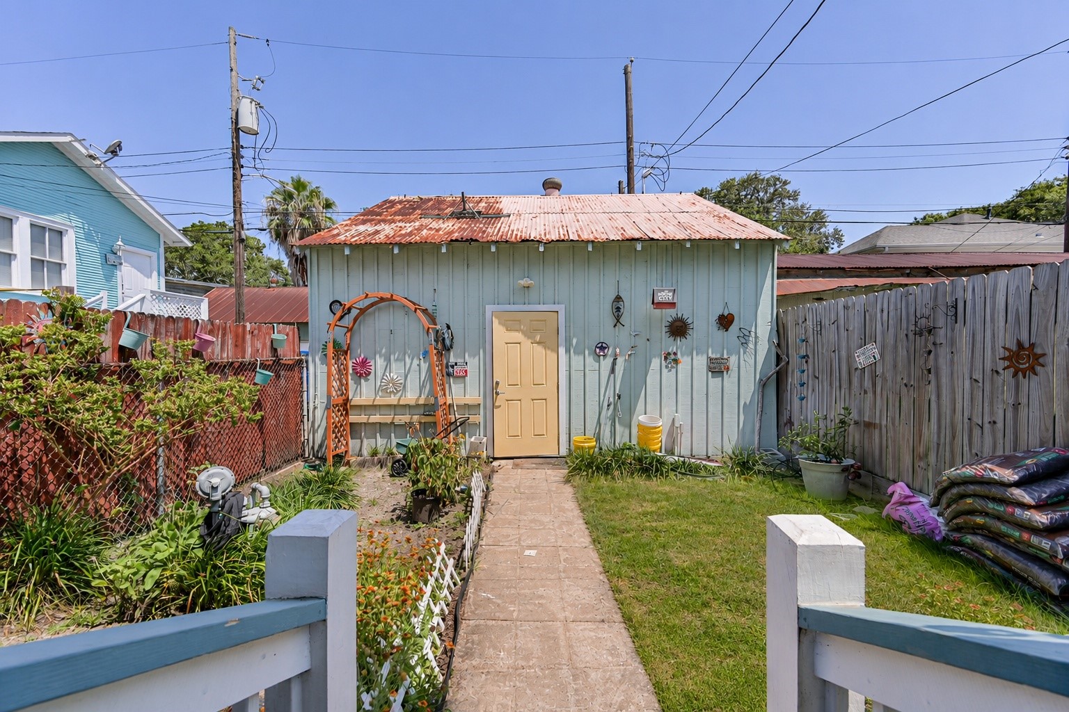 3010 Bernardo De Galvez Avenue Property Photo 37