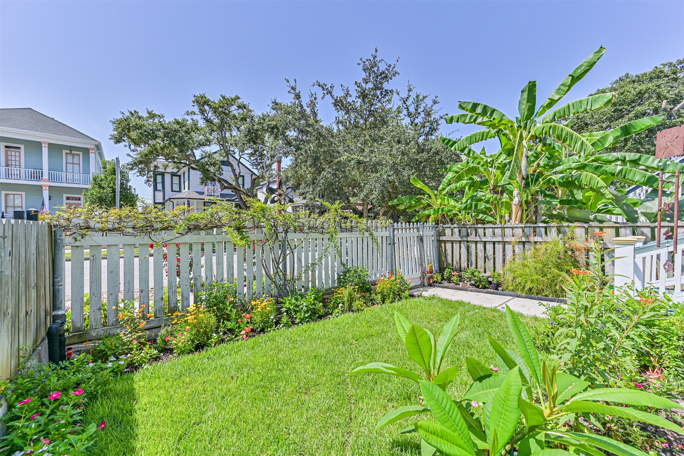 3010 Bernardo De Galvez Avenue Property Photo 45