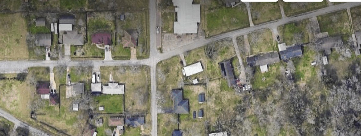 114 College Drive Property Photo 1