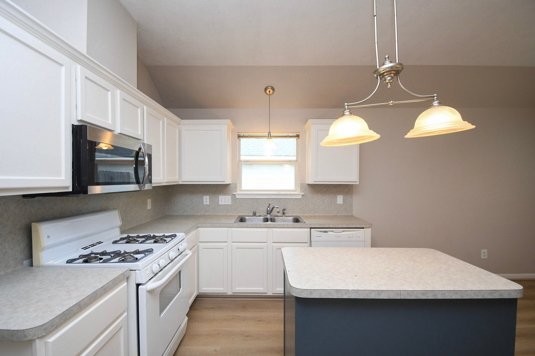 3406 Rainmill Drive Property Photo 11