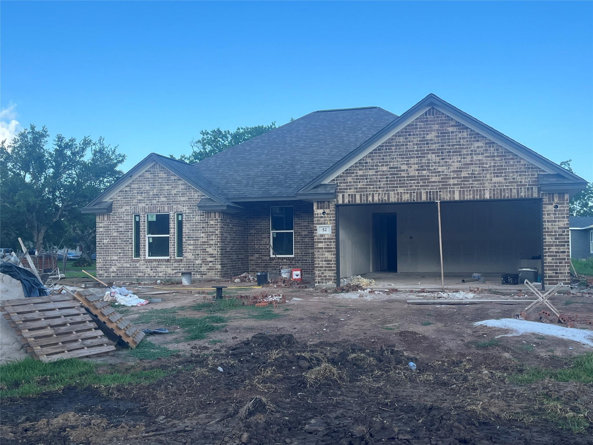 52 Leeder Court Property Photo 1
