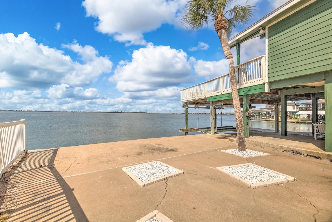 427 Tahiti Road Property Photo 11