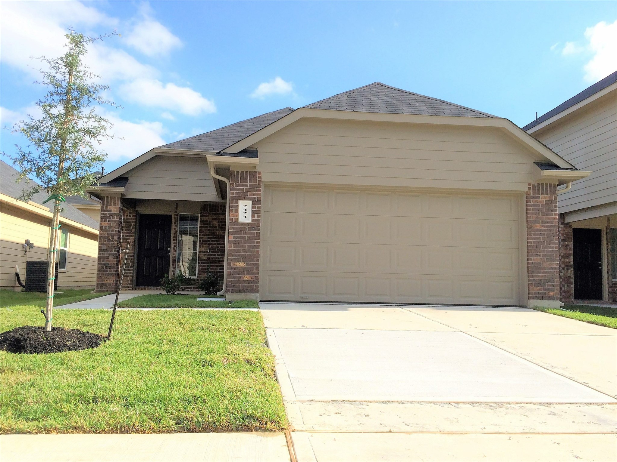 2424 W Werrington Way Property Photo 1