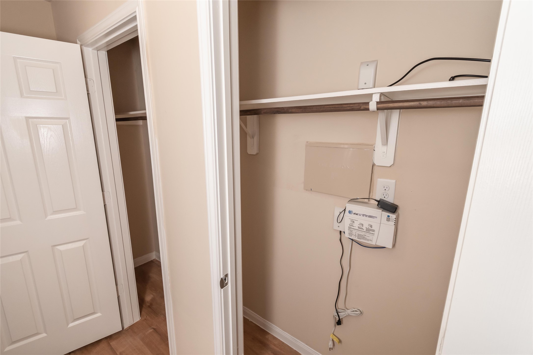 2424 W Werrington Way Property Photo 9