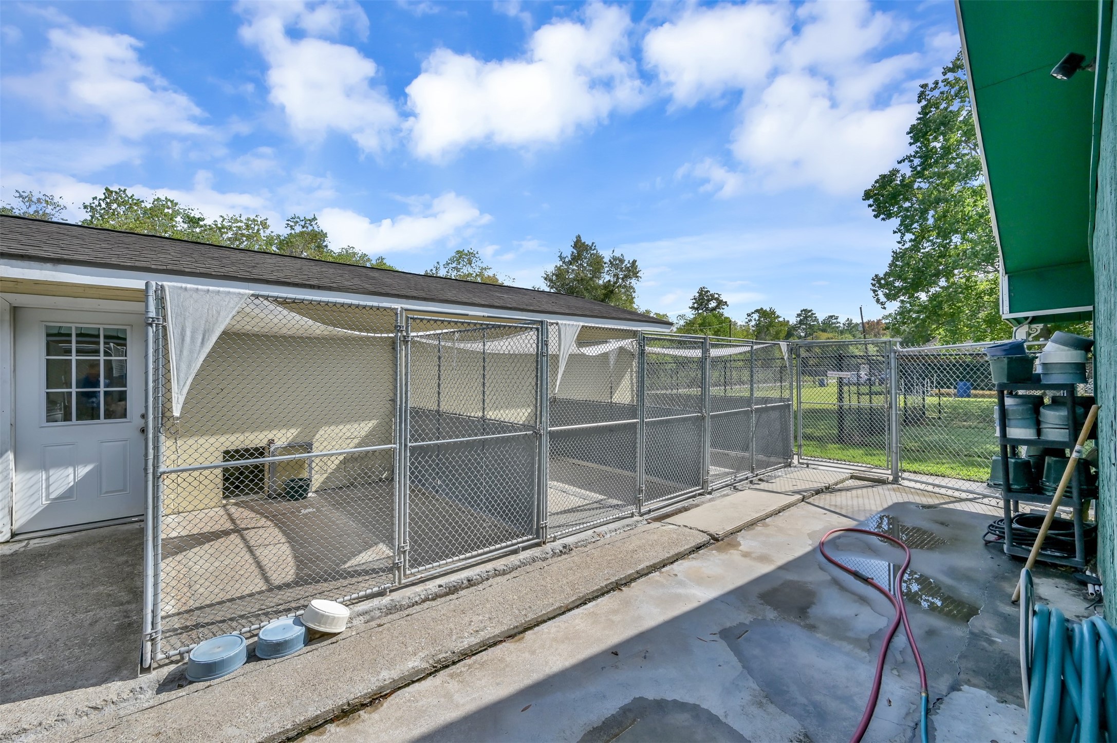 619 Lakeville Drive Property Photo 9